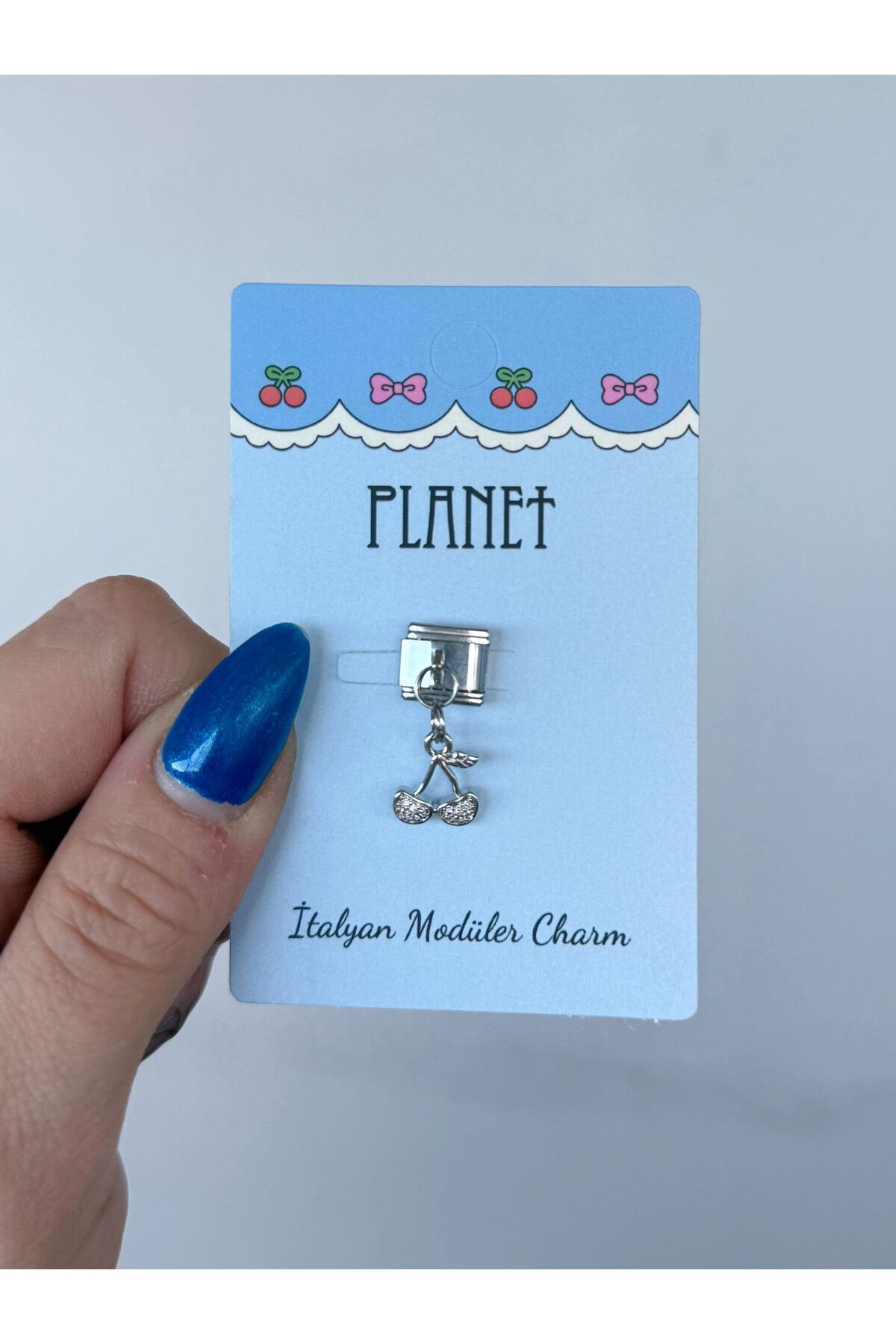Planet Butik Taşlı Kiraz Sallantılı Kartlı İtalyan Charm