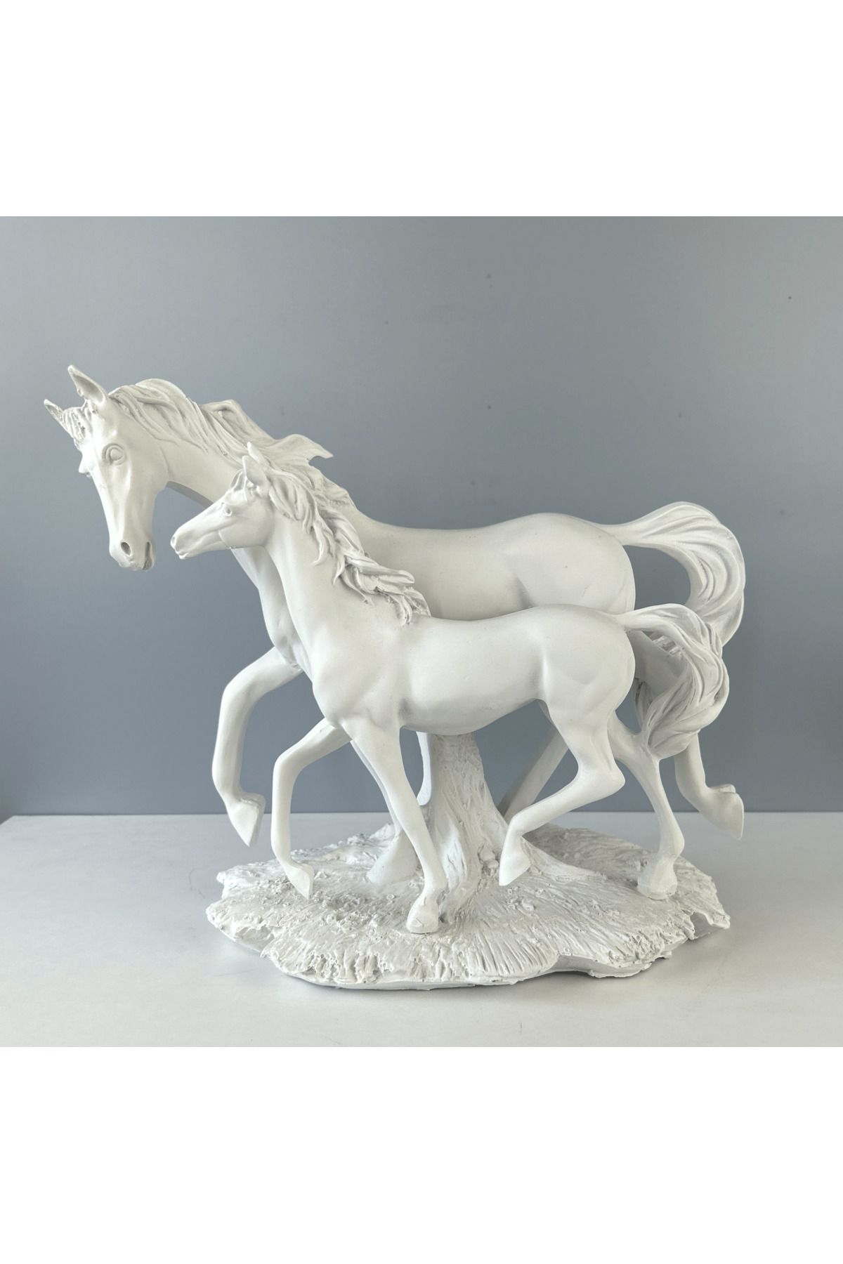 LivadoHome Koşan At ve Tay Dekoratif Biblo Heykel 29cm x 35 cm
