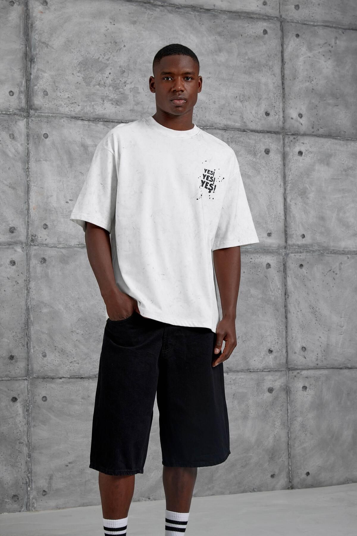 NOMARC Beyaz Yes Yazılı Oversize Tshirt