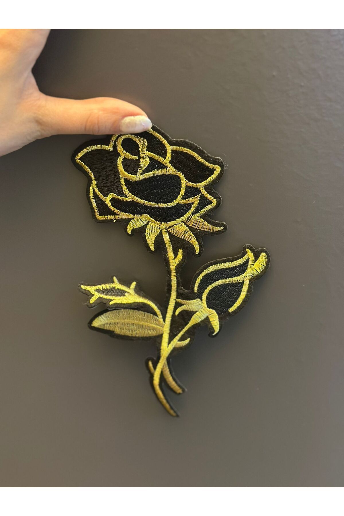 Gönülden Tasarım ÜTÜ İLE YAPIŞAN ALTIN VARAKLI ÇİÇEK APLİKE 19X7 CM