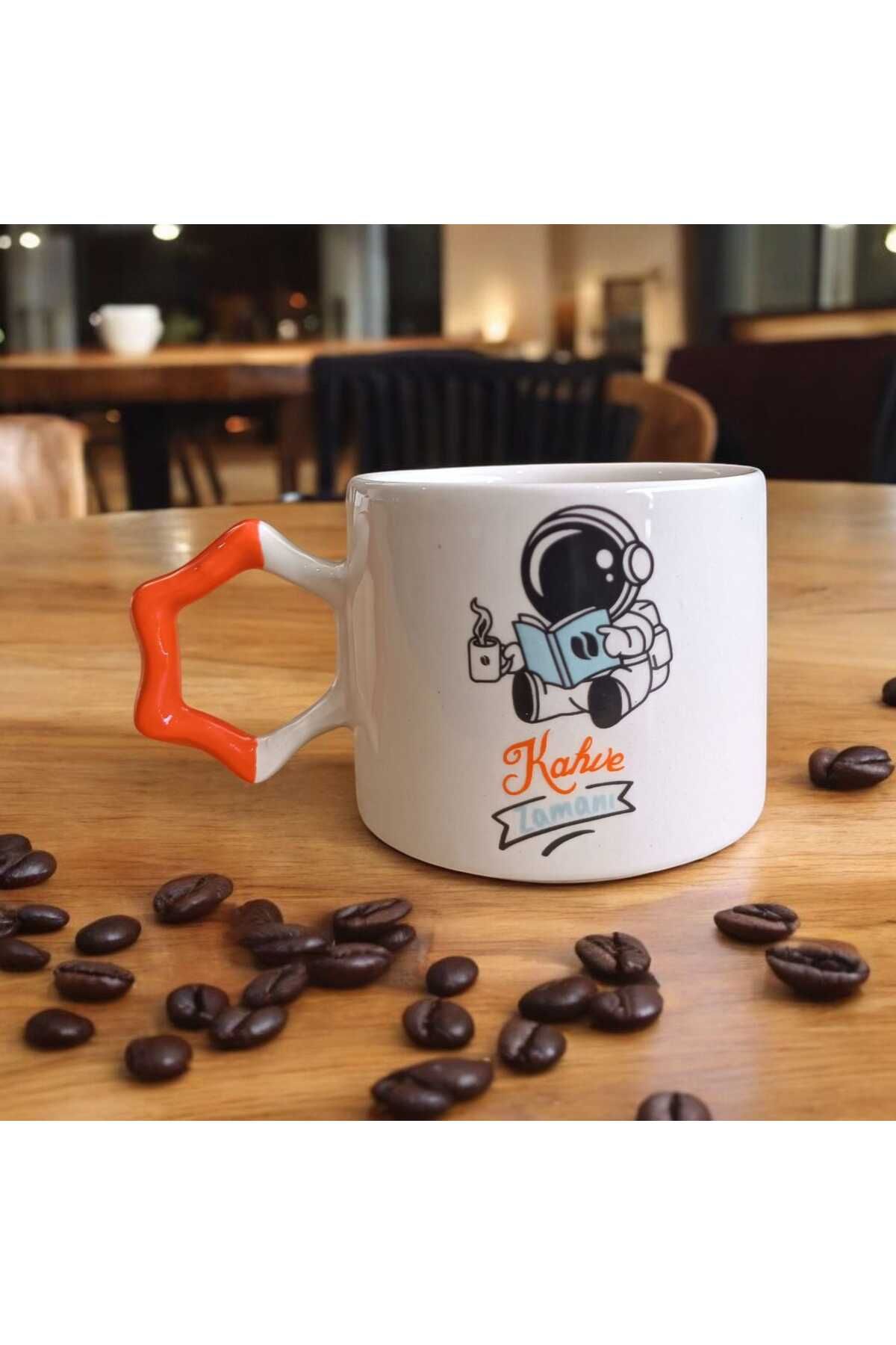 Simge Seramik Astronotlu Kahve Modu Çift Taraf Baskılı Yıldız Kulplu El Yapımı Doğal Seramik Mug Kupa Çay Fincanı