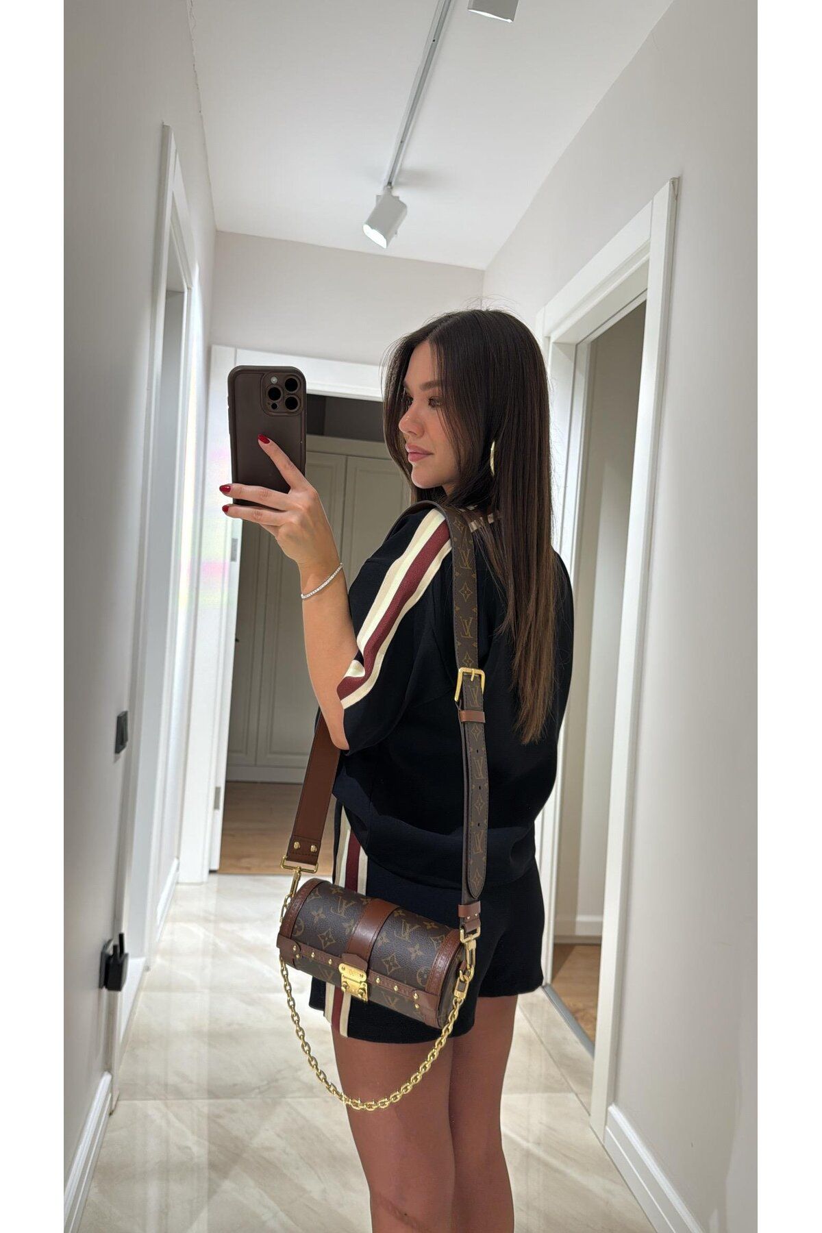 GÜLCAN GÜN Premium Kalite Siyah Yanları Şeritli Şort Etekli Takım