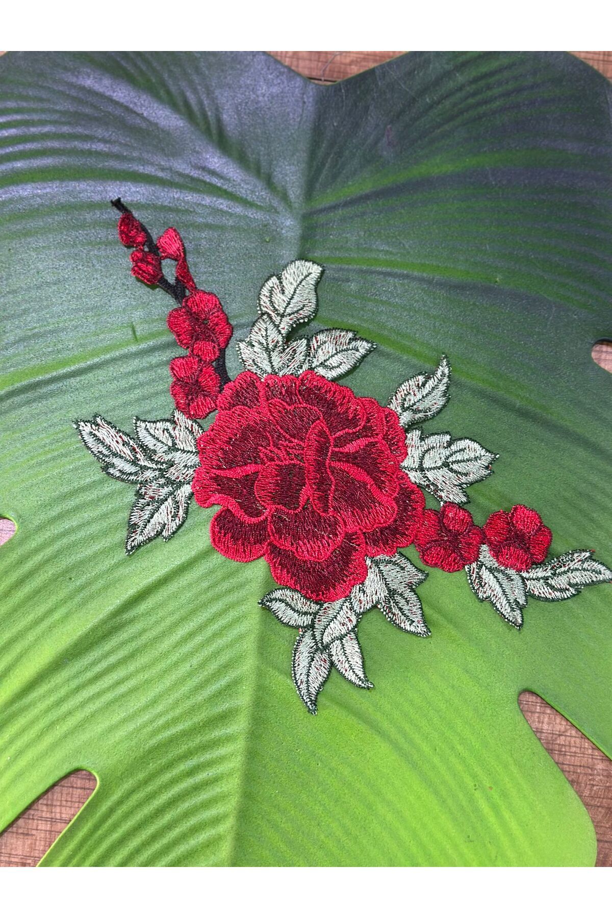 Gönülden Tasarım NAKIŞ İŞLEME GÜPÜR ÇİÇEKLİ ARMA DİKİŞ APLİKE 24X19 CM