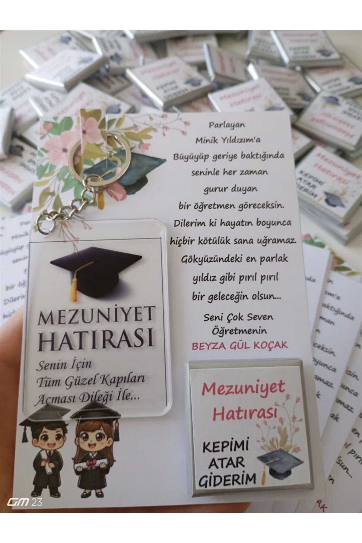 hediyegelse FARKLI AVM İlkokul Mezuniyet Ana Okulu Mezuniyet Hediye Çikolata Anahtarlık Mezuniyet Hatıra 25 ADET