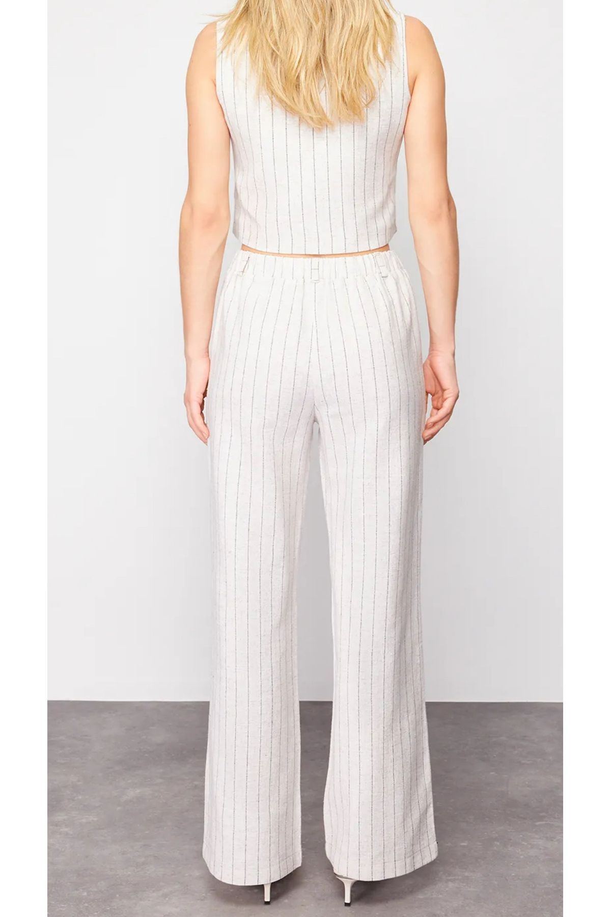 Noi Belis Bej Düz Kesim/Straight Çizgili Beli Lastikli Yazlık Pantolon SS25PL0001