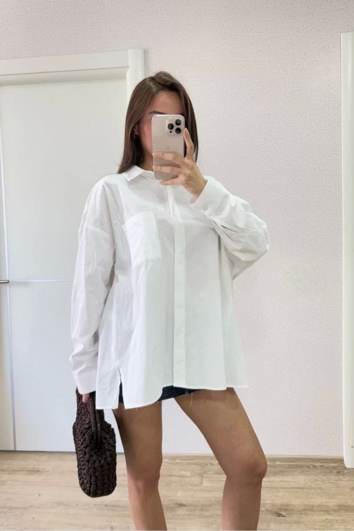 Robahood Poplin Kadın Yakalı Yandan Yırtmaçlı Arka Pens Detaylı Gömlek - Beyaz