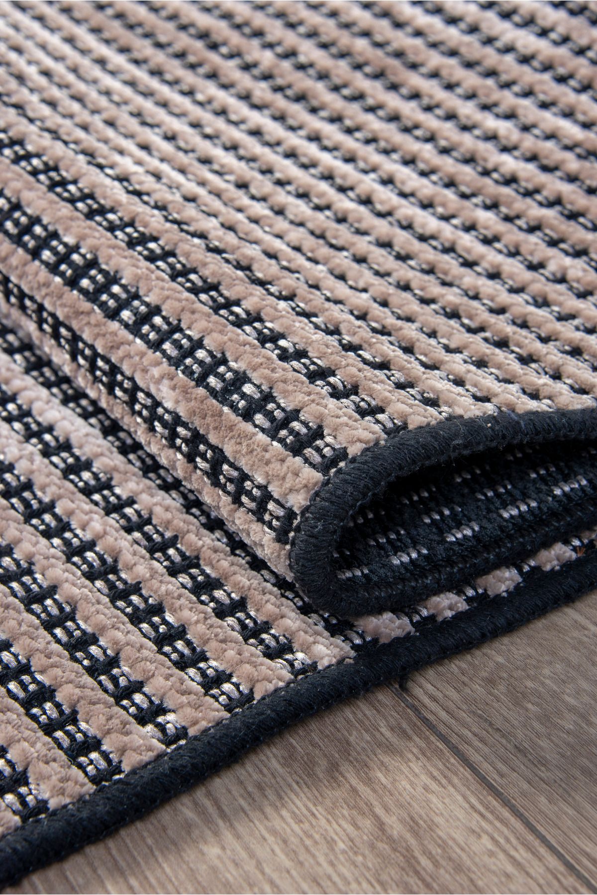 Misis Home Bej, Modern Kaymaz,Yıkanabilir Pamuk Tabanlı Şönil Kilim