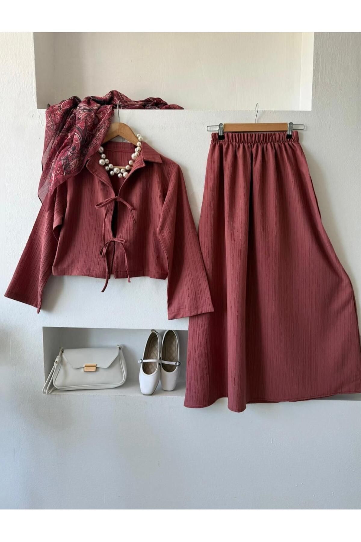 MODA iki bağlamalı gofre etekli takım
