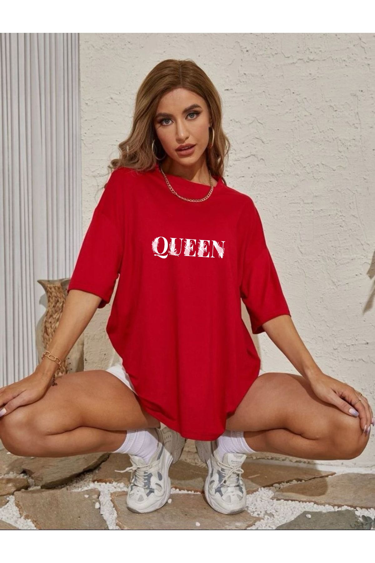 DESCARTES Oversize Çiçekli Queen Baskılı Kadın Bordo Tişört