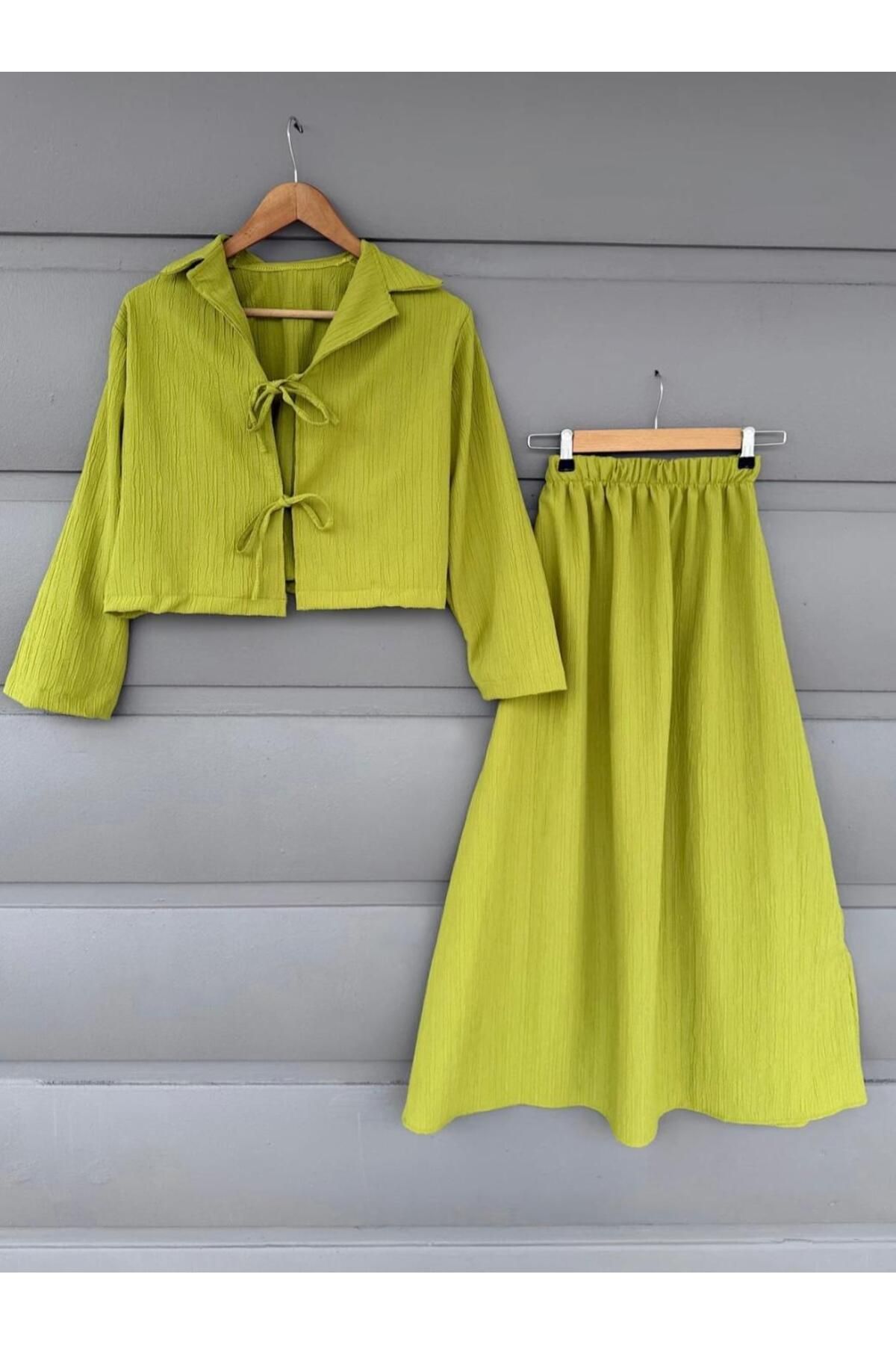 MODA iki bağlamalı gofre etekli takım