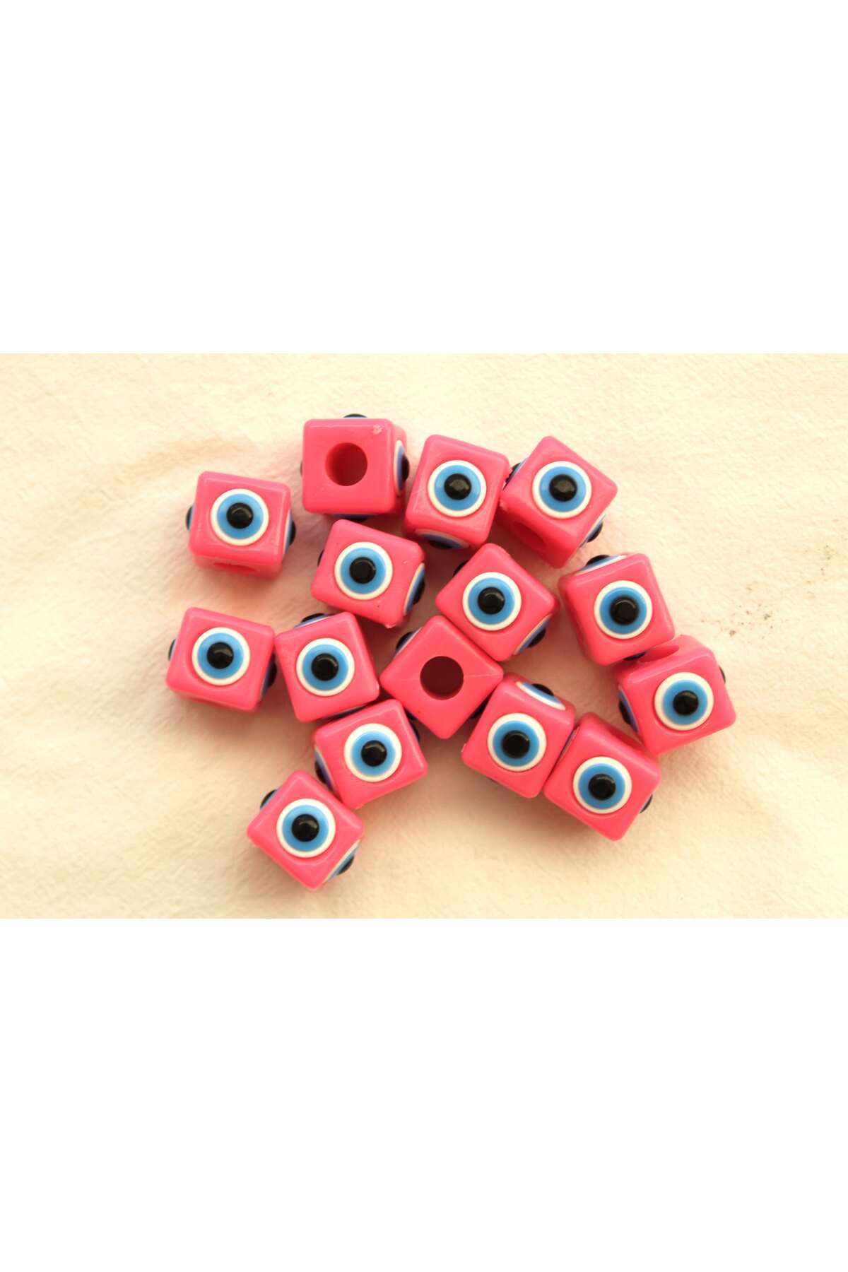 SDM Ticaret 5 Adet Kare Plastik Mavi Nazar Boncuğu 1,5 Cm Büyük Boy .