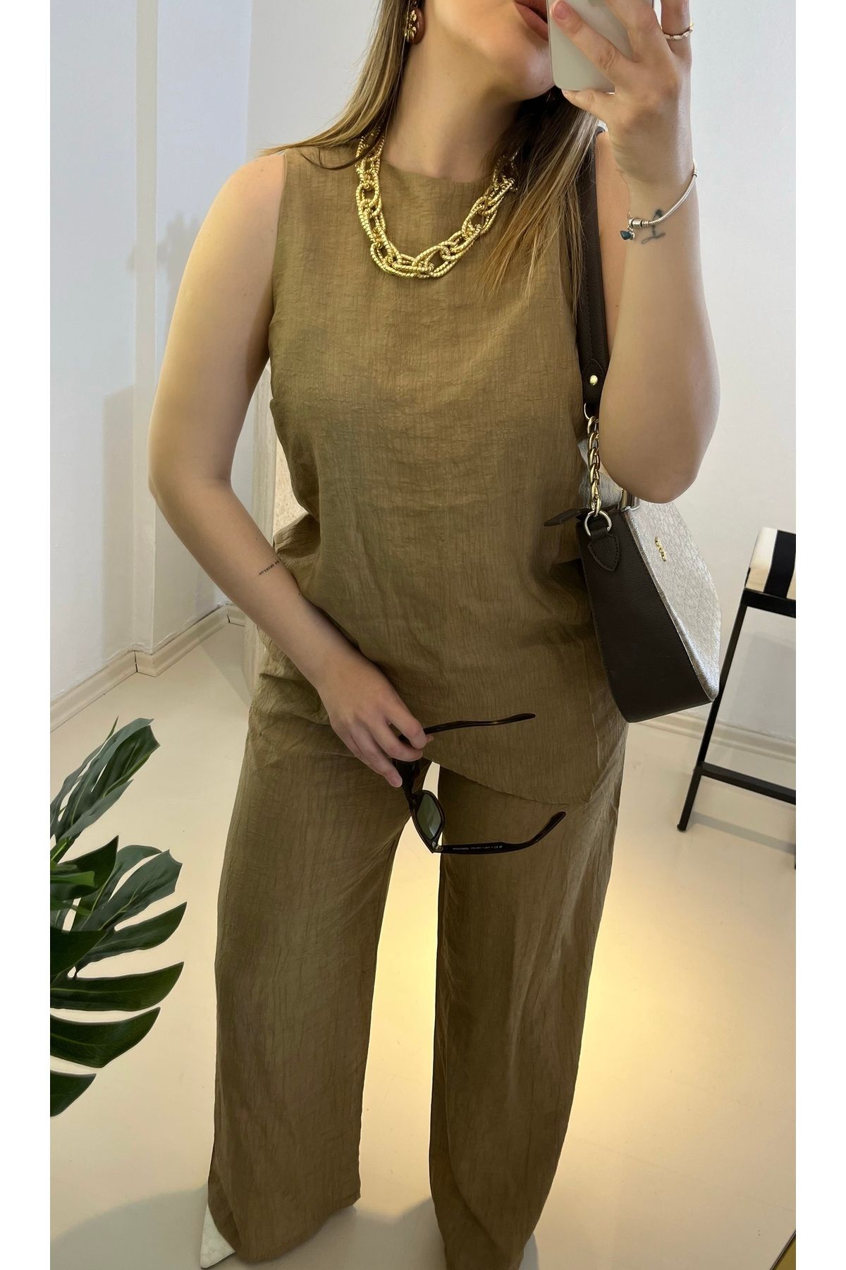Butik Pantolon asimetrik detay bluz takım