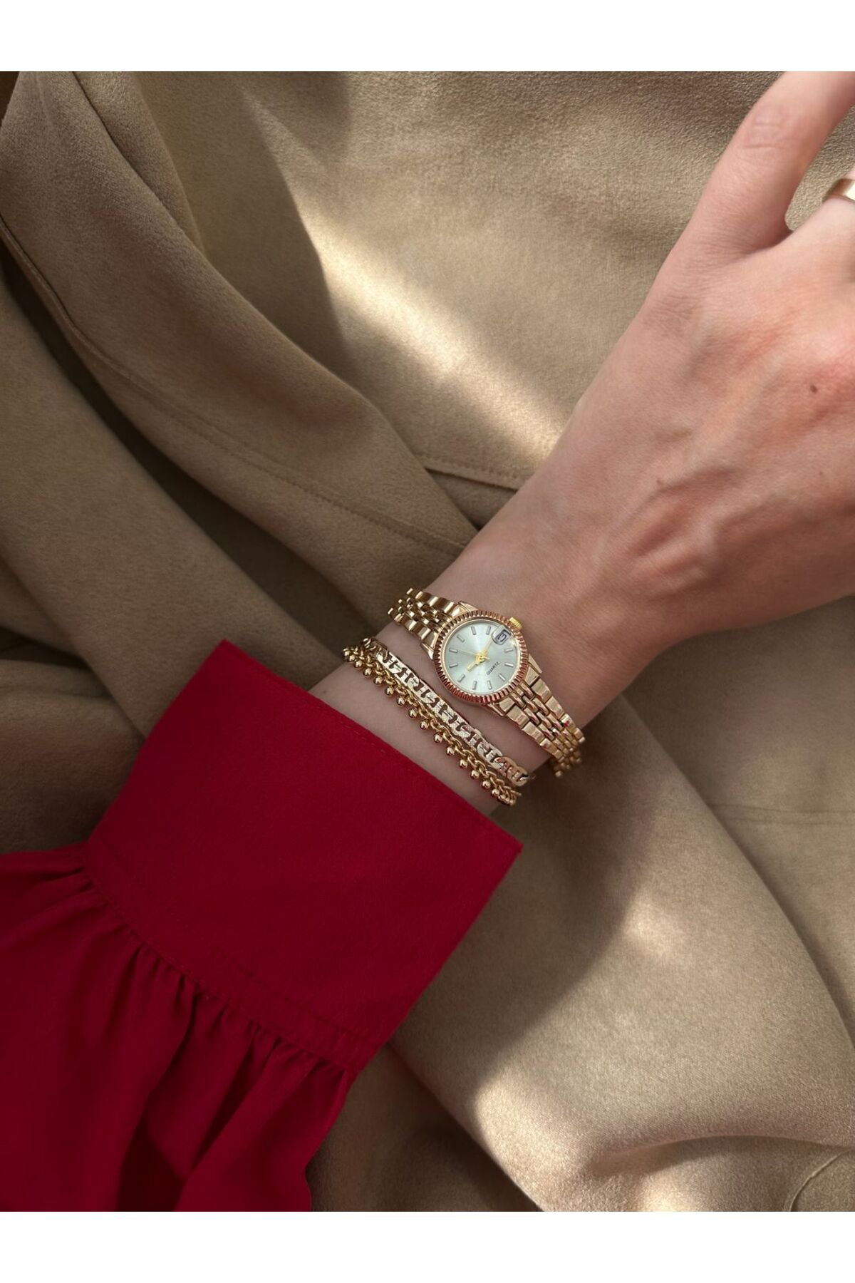 MERW Adrina Model Gold Yeşil Renk Metal Kordon Vintage Seri Kadın Kol Saati