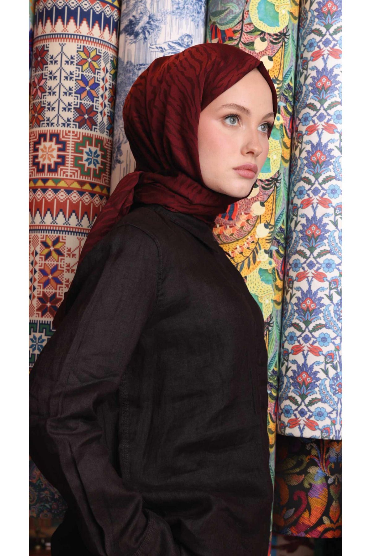 modayışığı Zebra Desen Şal / Kızılcık