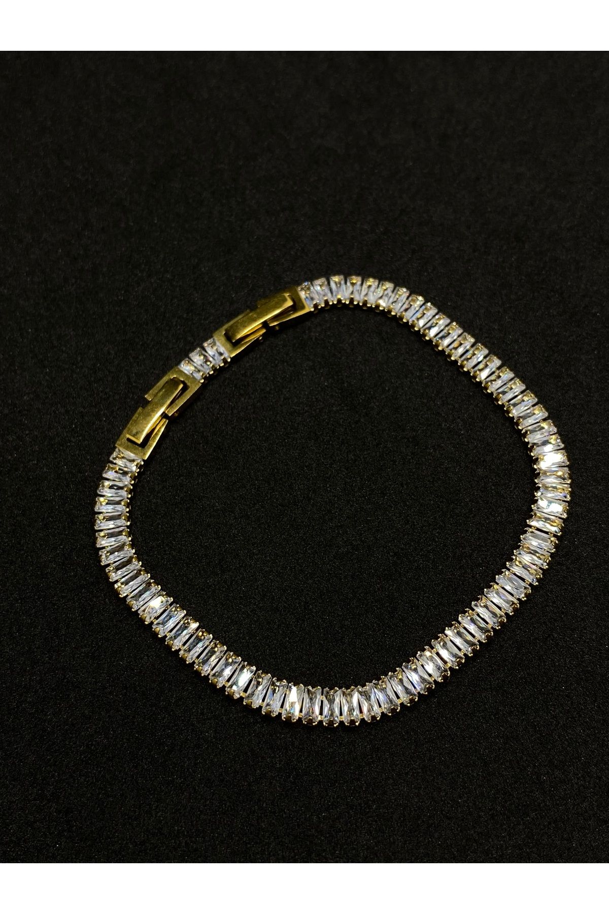Jiji Jewelery Döküm Su Yolu Klasik Dikdörtgen Zirkon Taş Altın Renk Paslanmaz Çelik Bileklik