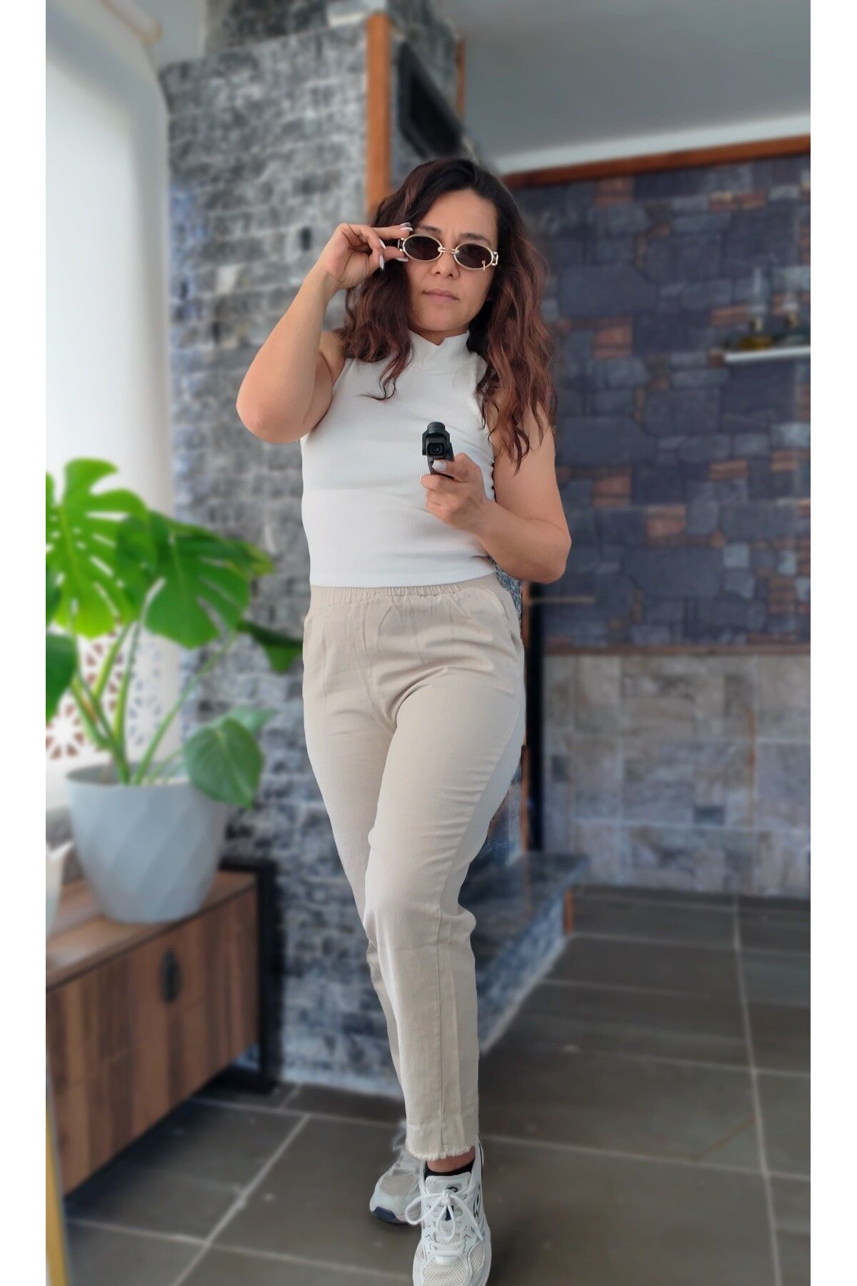 Moudry Clothing Kadın Taş/Bej Pantolon Gabardin Rahat Püskül Paça Pantolon