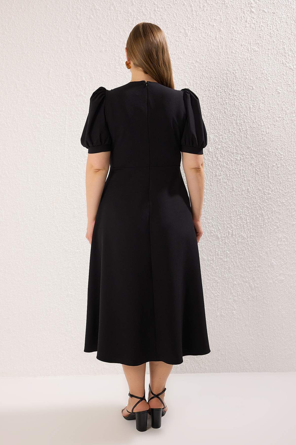 Trendyol Curve-Černé šaty Finike Woven Plus Size 4
