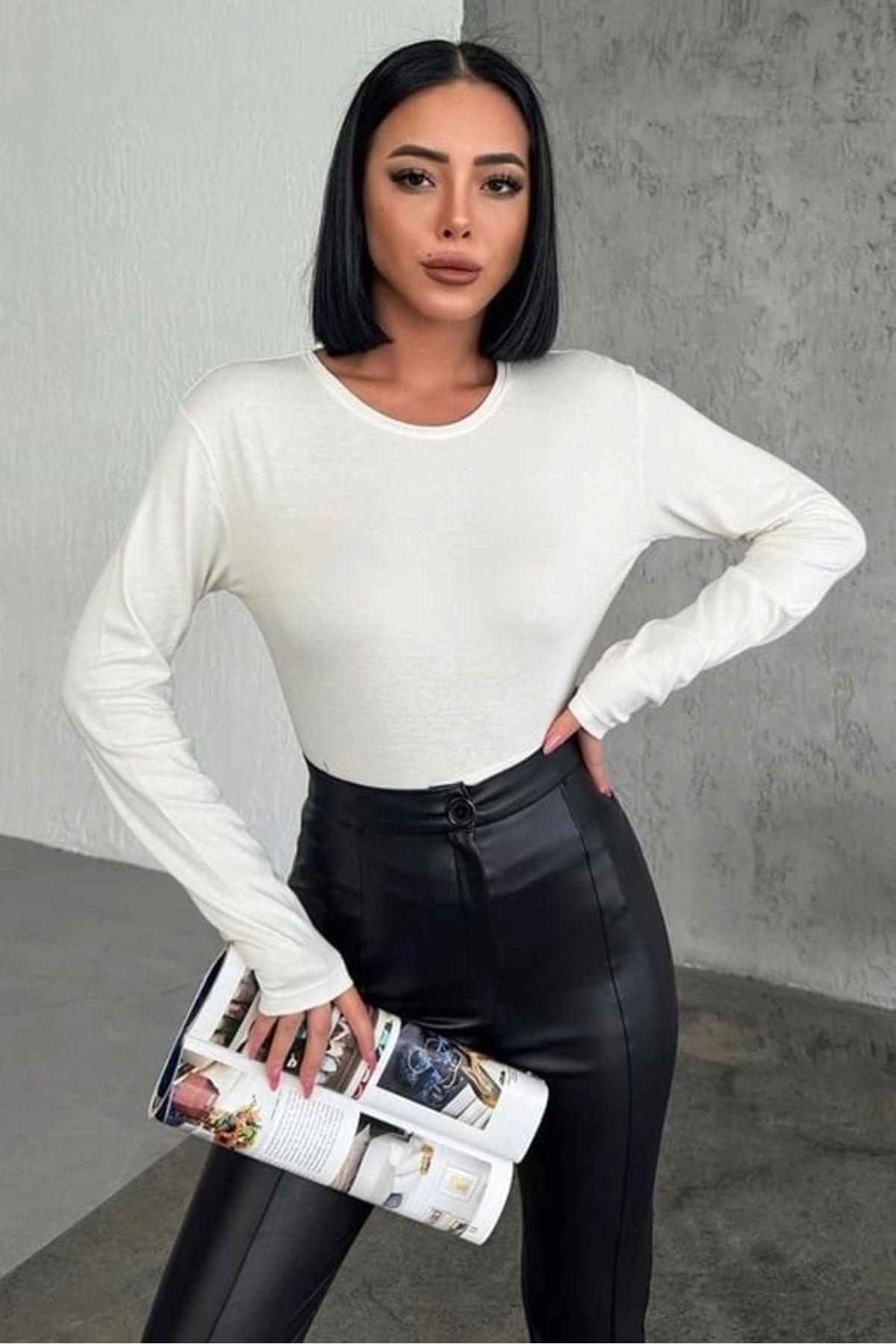 OurStyles Rahat Ve Şık Uzun Kollu Bisiklet Yaka Likralı Viskon Penye Body Ekru