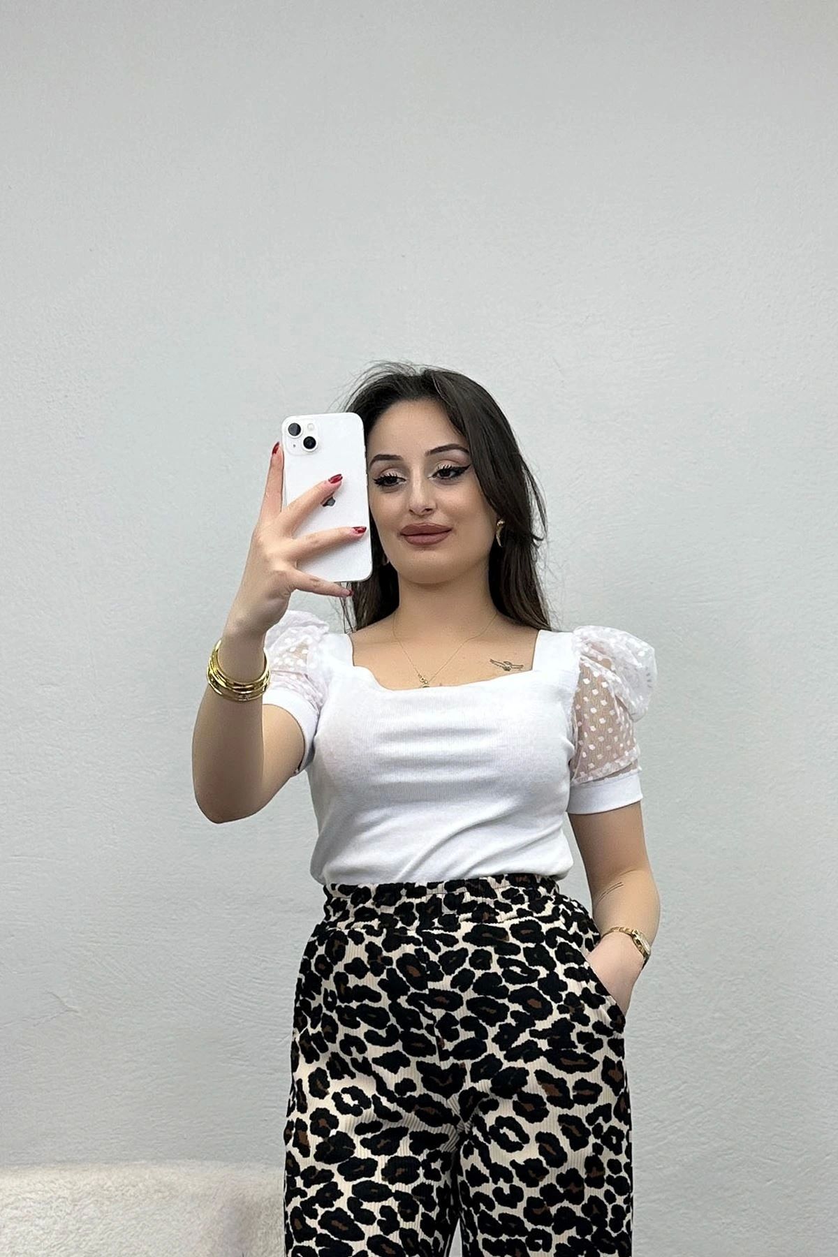 OurStyles Kol Tül Detaylı Kaşkorse Bluz Siyah - 40252.1960.