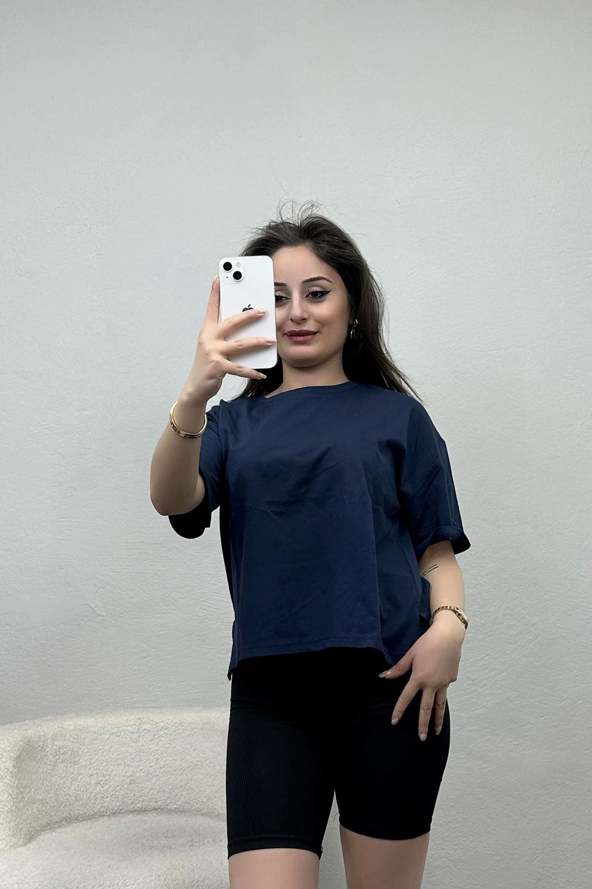 OurStyles Yanları Yırtmaçlı Bisiklet Yaka Tişört Siyah - 21929.200.
