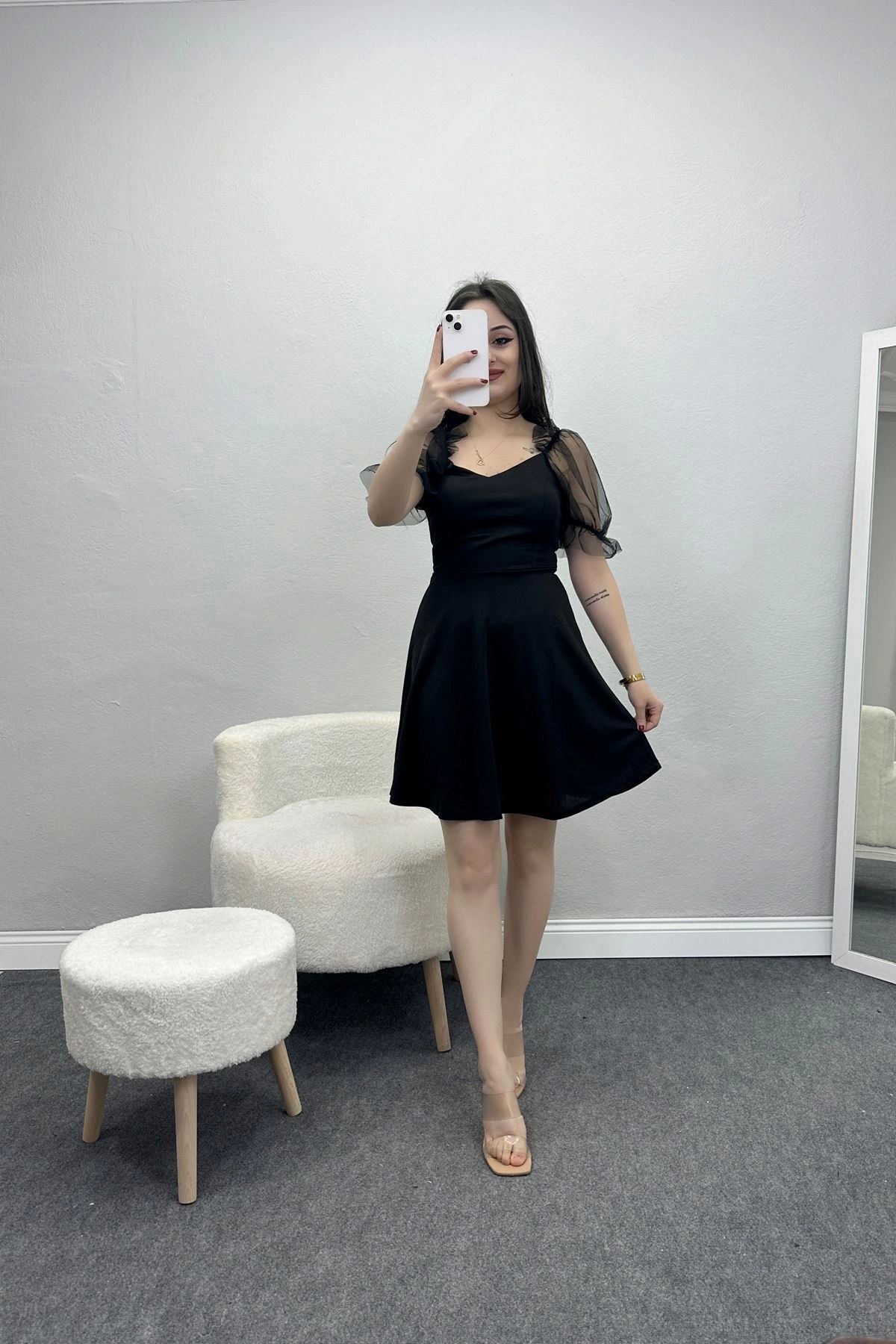 OurStyles V Yaka Kolları Tüllü Elbise Siyah - 3869.1595.