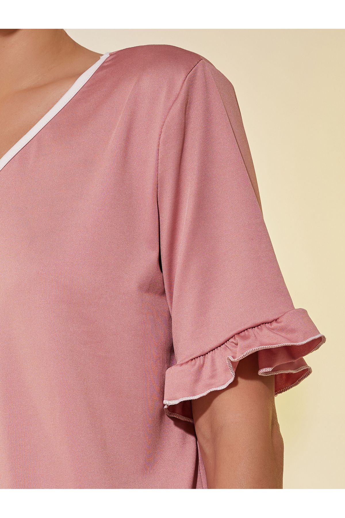 Styli-Solid V Neck Ruffled Top and Joggers Set 3