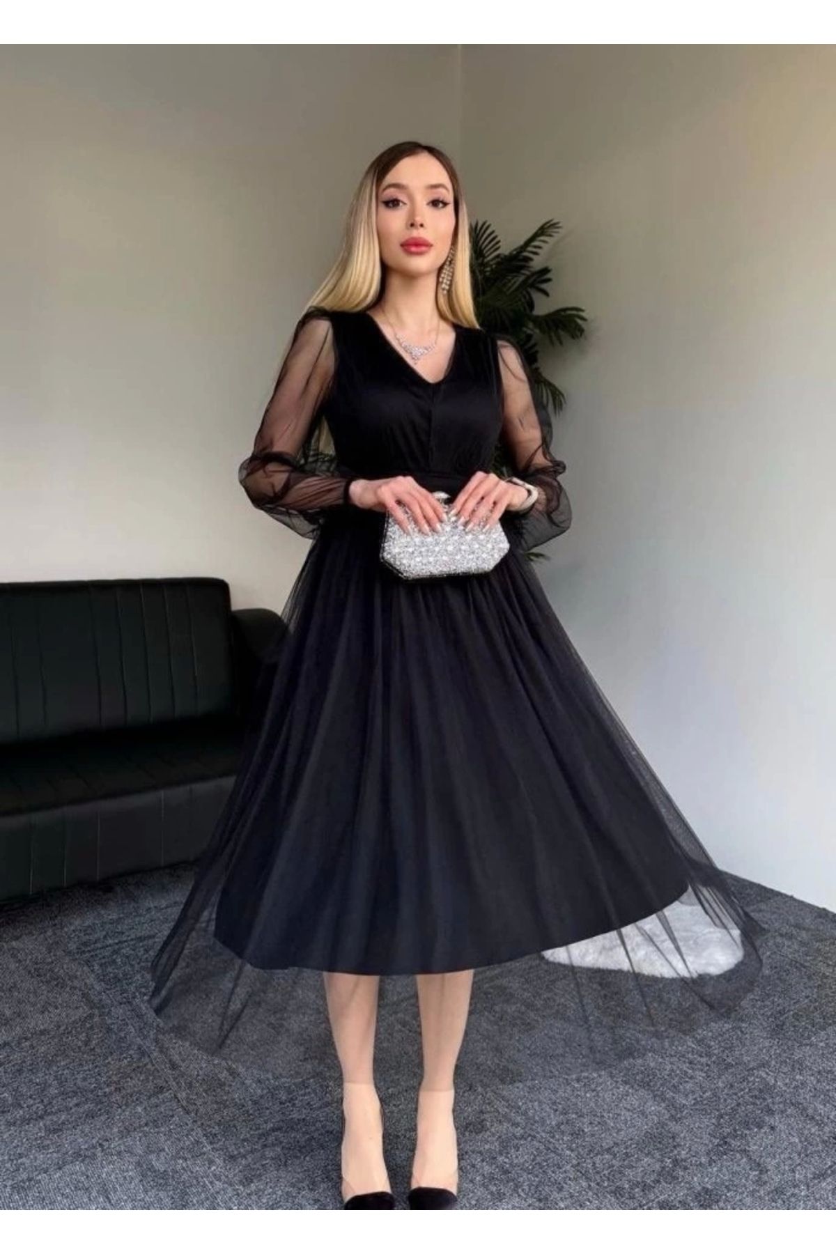 Butik Kadın V Yaka Midi Boy Astarlı Tül Elbise