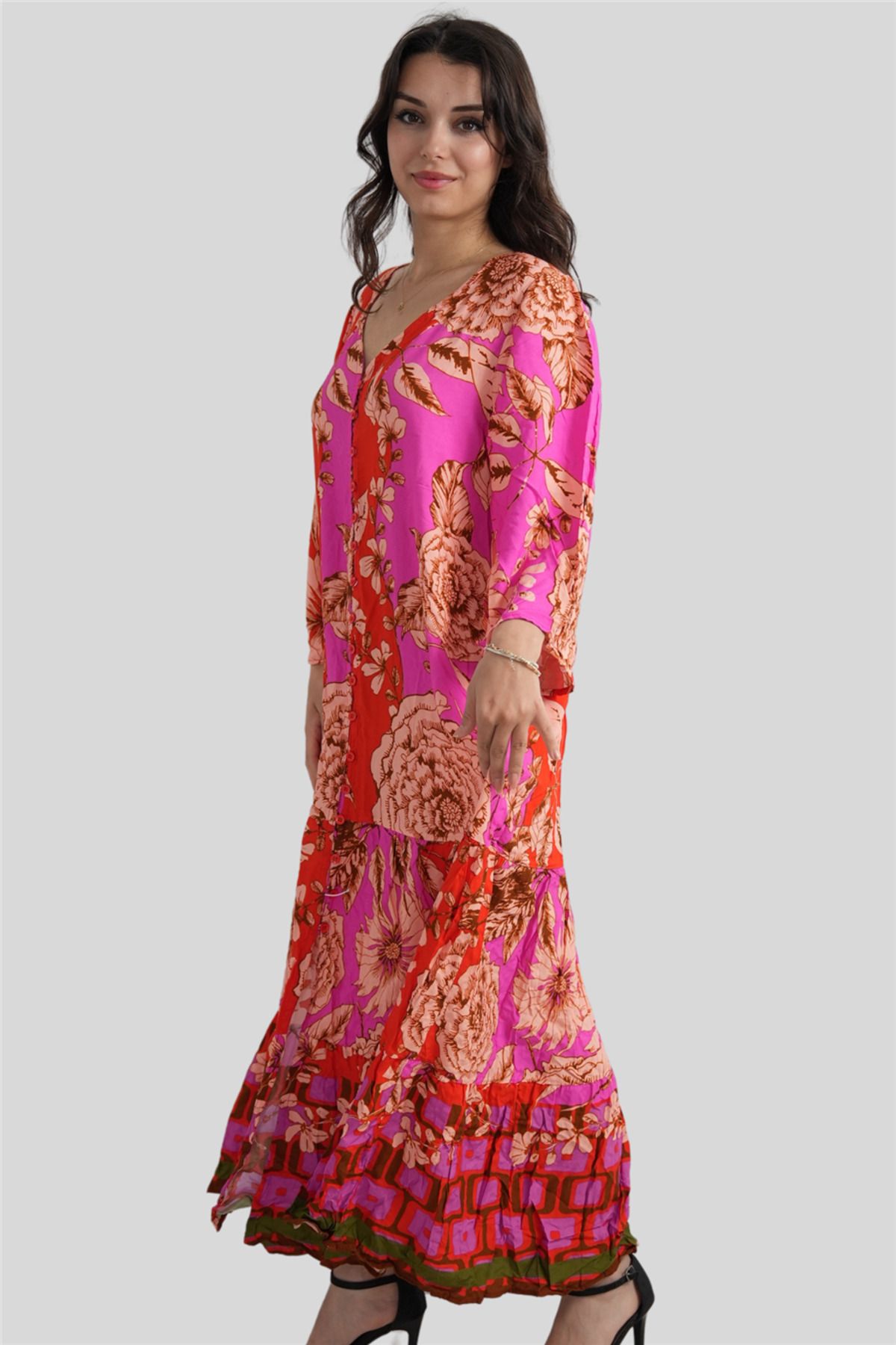 Miss Boheme Pembe Çiçek Desenli Düğme Detaylı Elbise