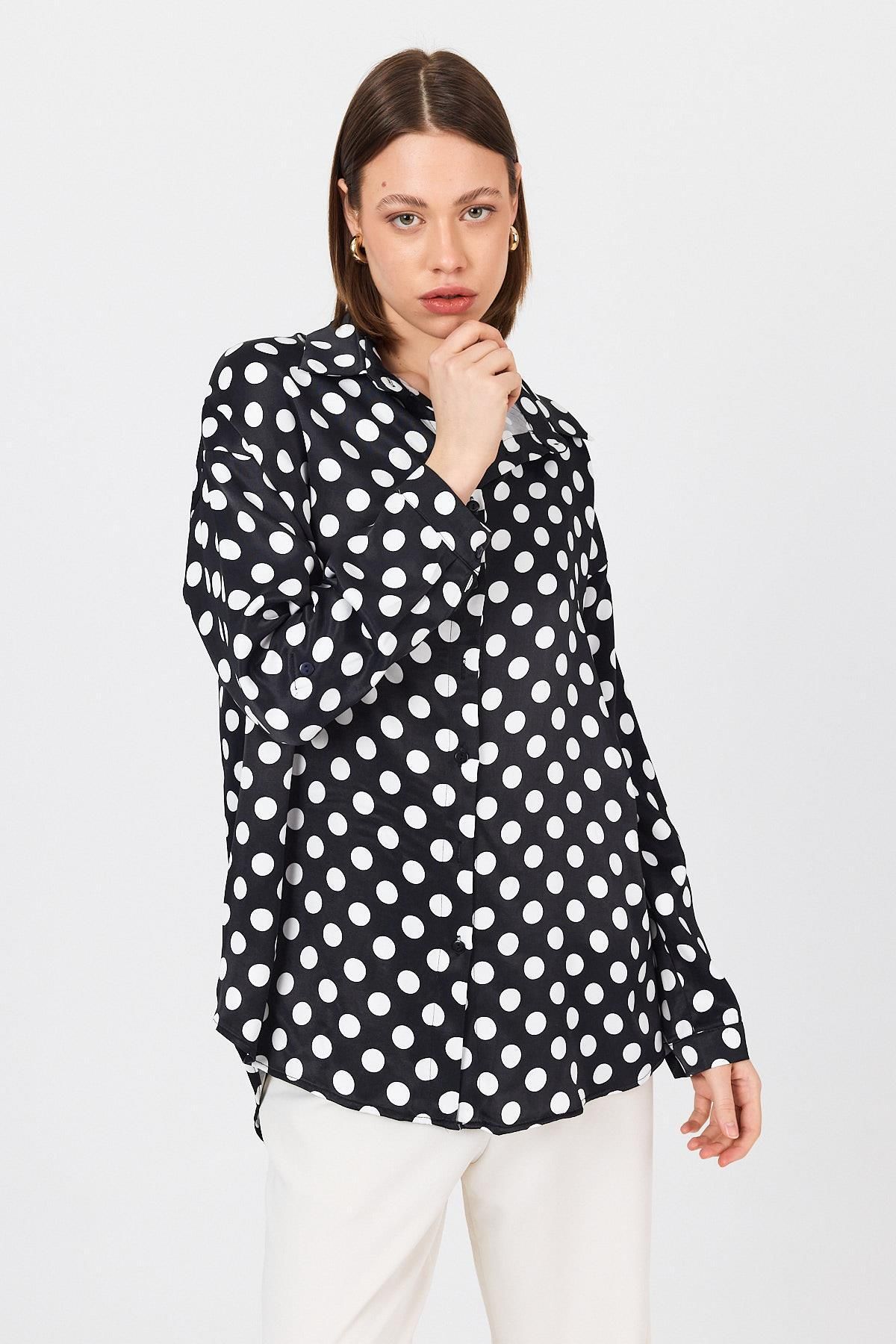 Rays Siyah Puantiye Desen Oversize Saten Gömlek 9411
