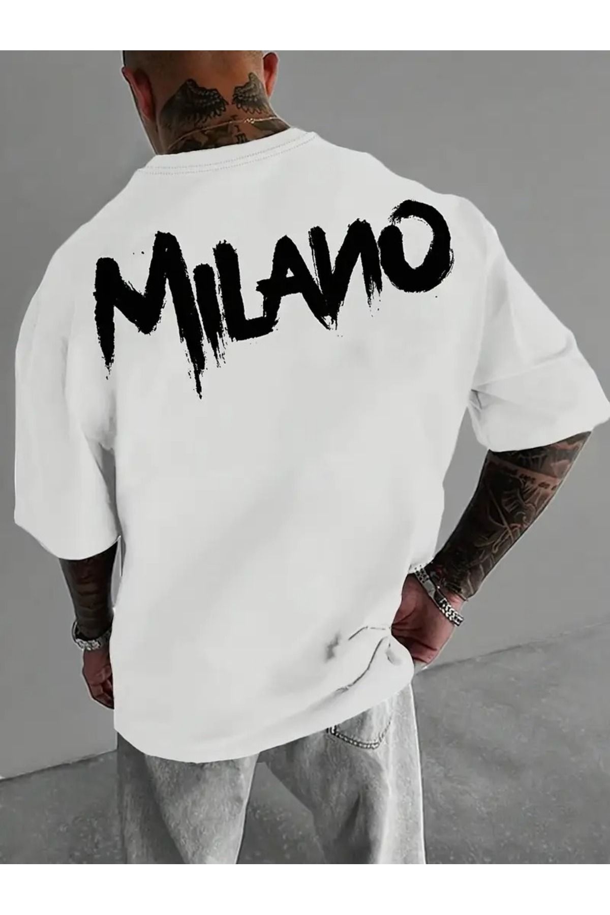 LAND MODA Erkekler için "MILANO" Grafik Baskılı T-Shirt - Yeşil Rahat Yaz Tee'si, Cesur Beyaz Harfli, Kısa K