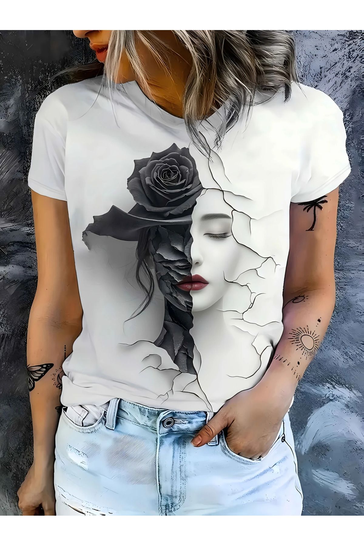 LAND MODA Kadınların Şık Gri ve Beyaz T-Shirt'i Sanatçı Yüz Tasarımı ile - Kısa Kollu, Yuvarlak Yaka,