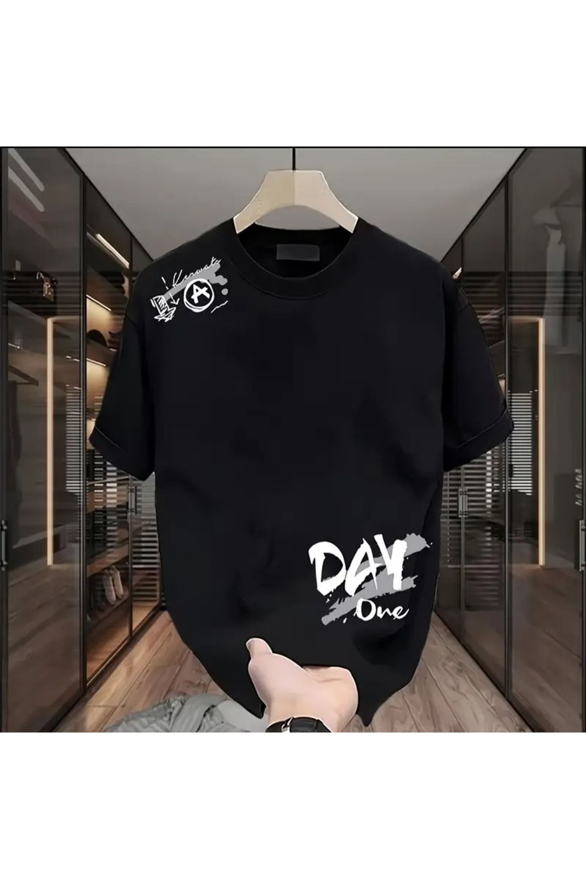 LAND MODA Heavyweight 100% Pamuklu Geniş Yuvarlak Yaka Kısa Kollu Tişört "DAY ONE" Grafik Baskı ile -