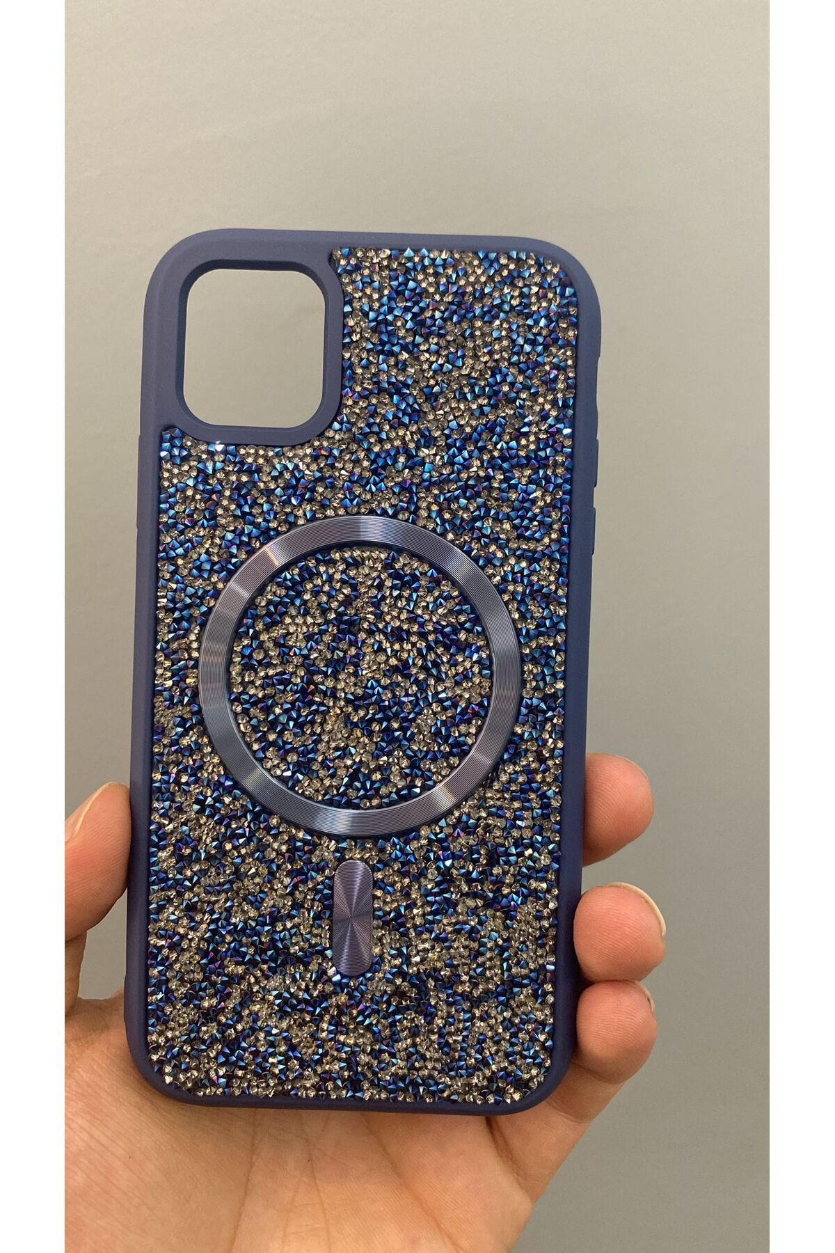 syrok M-N-S GSM İPHONE 11 ŞIK TASARIMLI İÇİ BEZ MAGSAFE ÖZELİKLİ KILIF