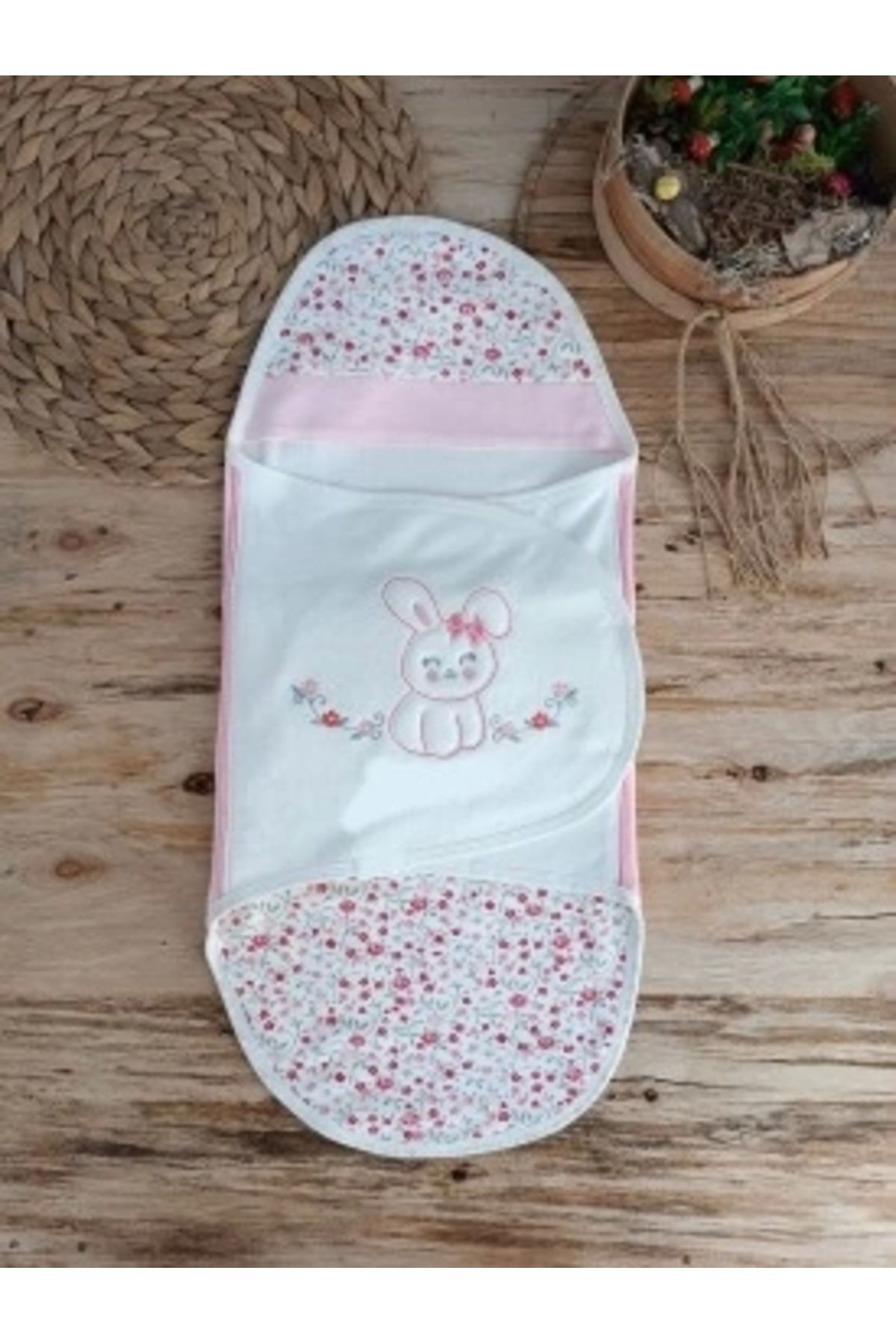 Diji Baby Yenidoğan İlkbaharın Tavşanı Nakışlı Çıt Çıt Kapamalı Bebek Kundak