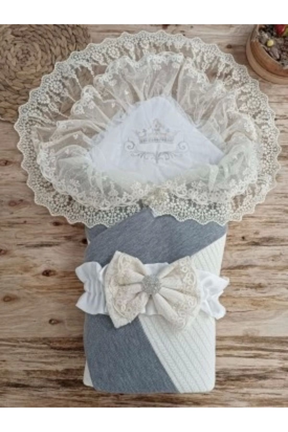 Diji Baby Yenidoğan Teri Cotton Taç Nakışlı Prizma Taş Kundak Bebek Battaniyesi
