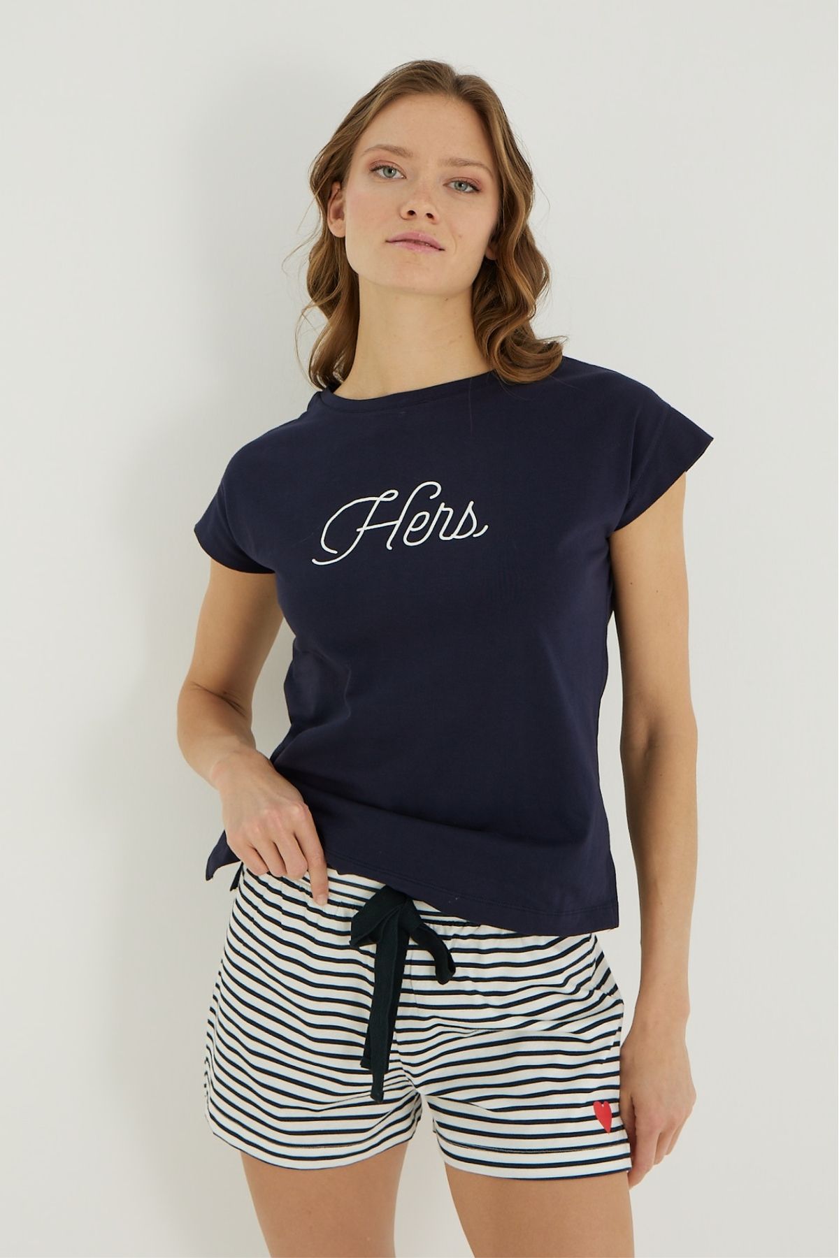 İPEKTENİM Yazı Baskılı Çizgili Kalp Detaylı Couple Kadın Şort Pijama Takımı