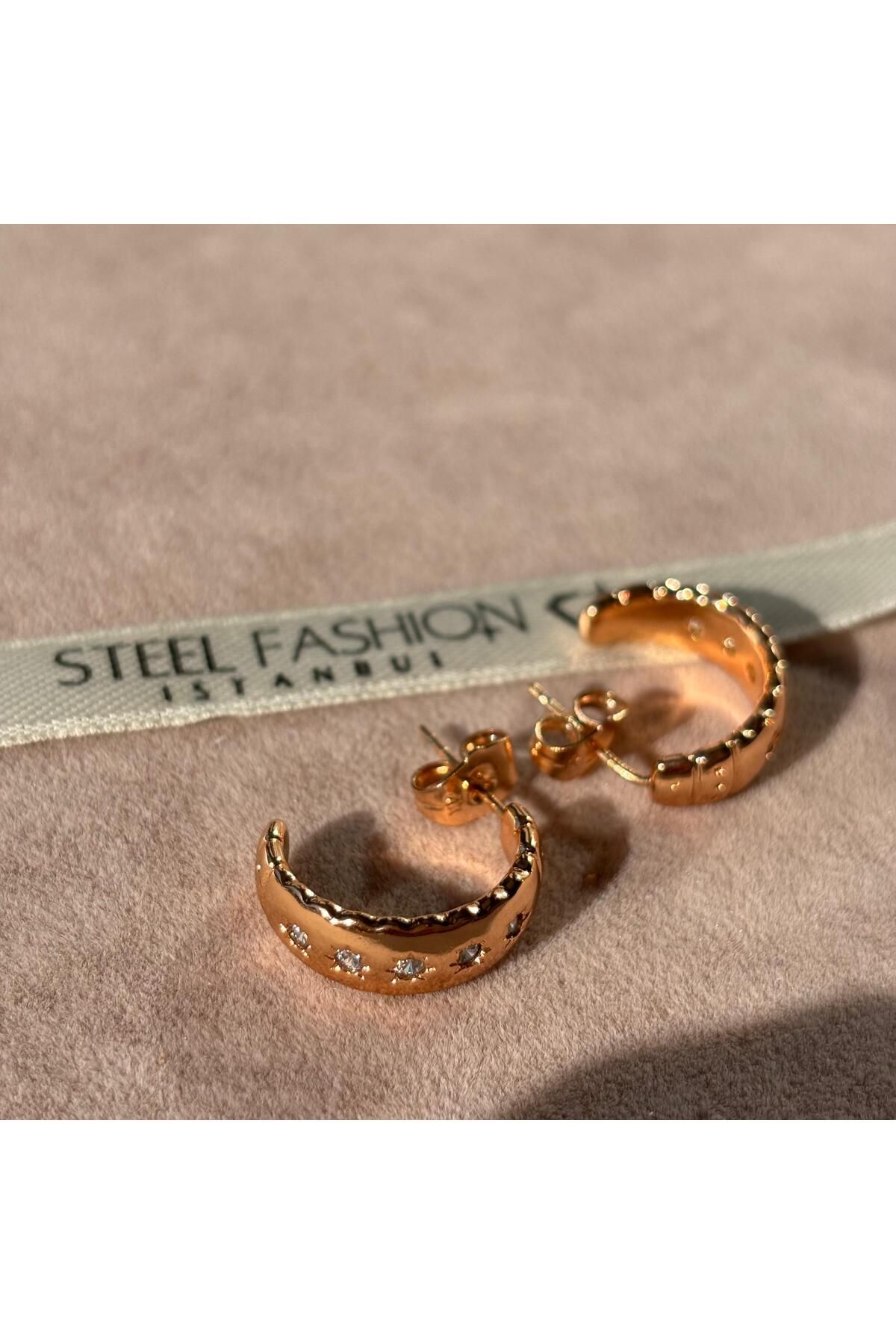 Steel Fashion İstanbul TAŞ DETAYLI HALKA KÜPE