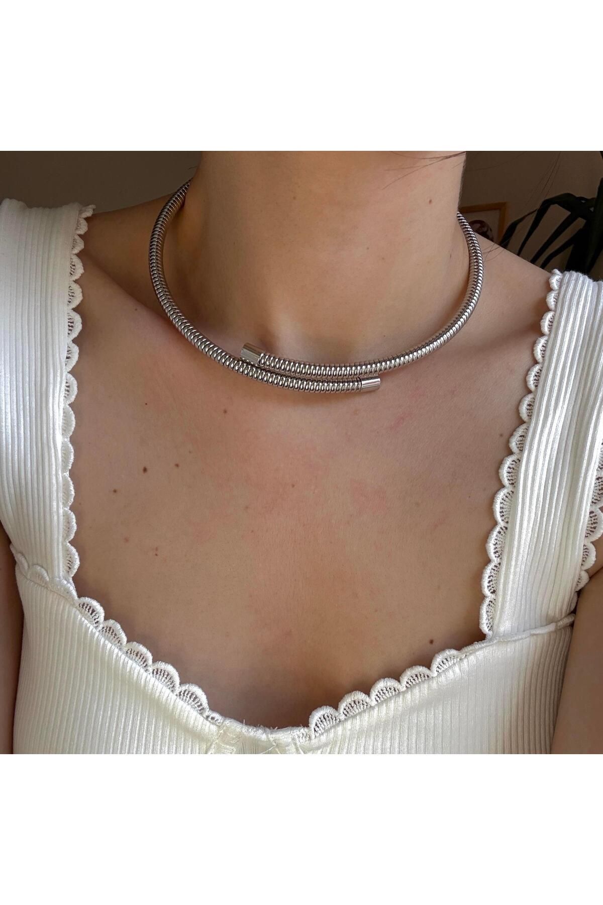 Alice İsstanbul Silver Spiral Bombeli Choker Kolye