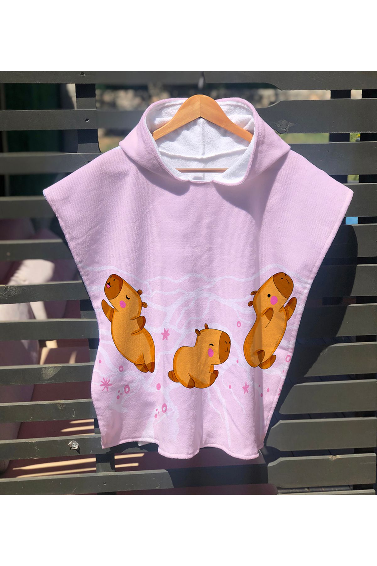 Evmila Capybara Desenli Baskılı Panço Havlu - 60x60 cm | Yumuşak Pamuklu & Polyester Dijital Baskılı