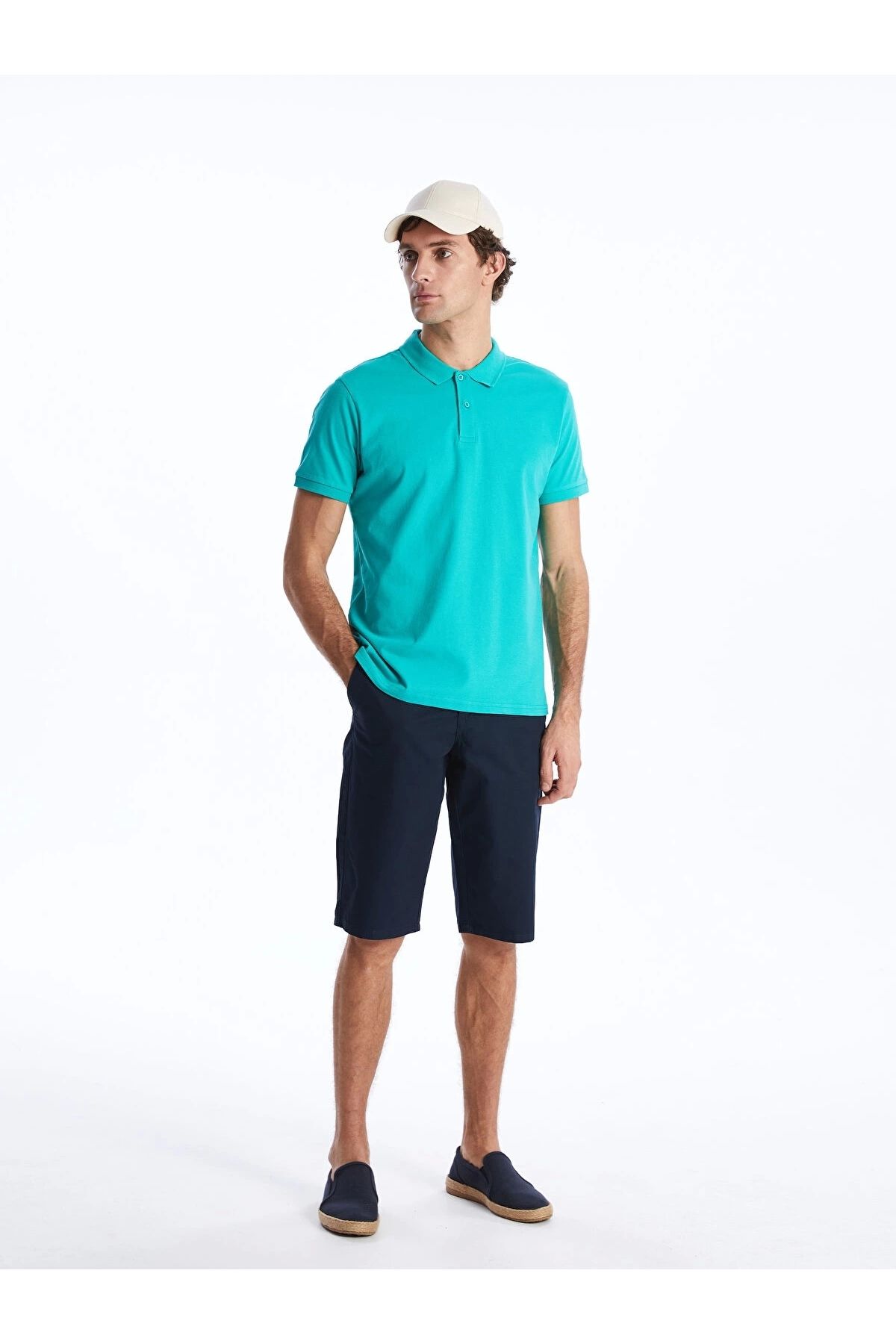 LC Waikiki LCWAIKIKI Classic Lacivert Rahat Kalıp Gabardin Erkek Bermuda Şort