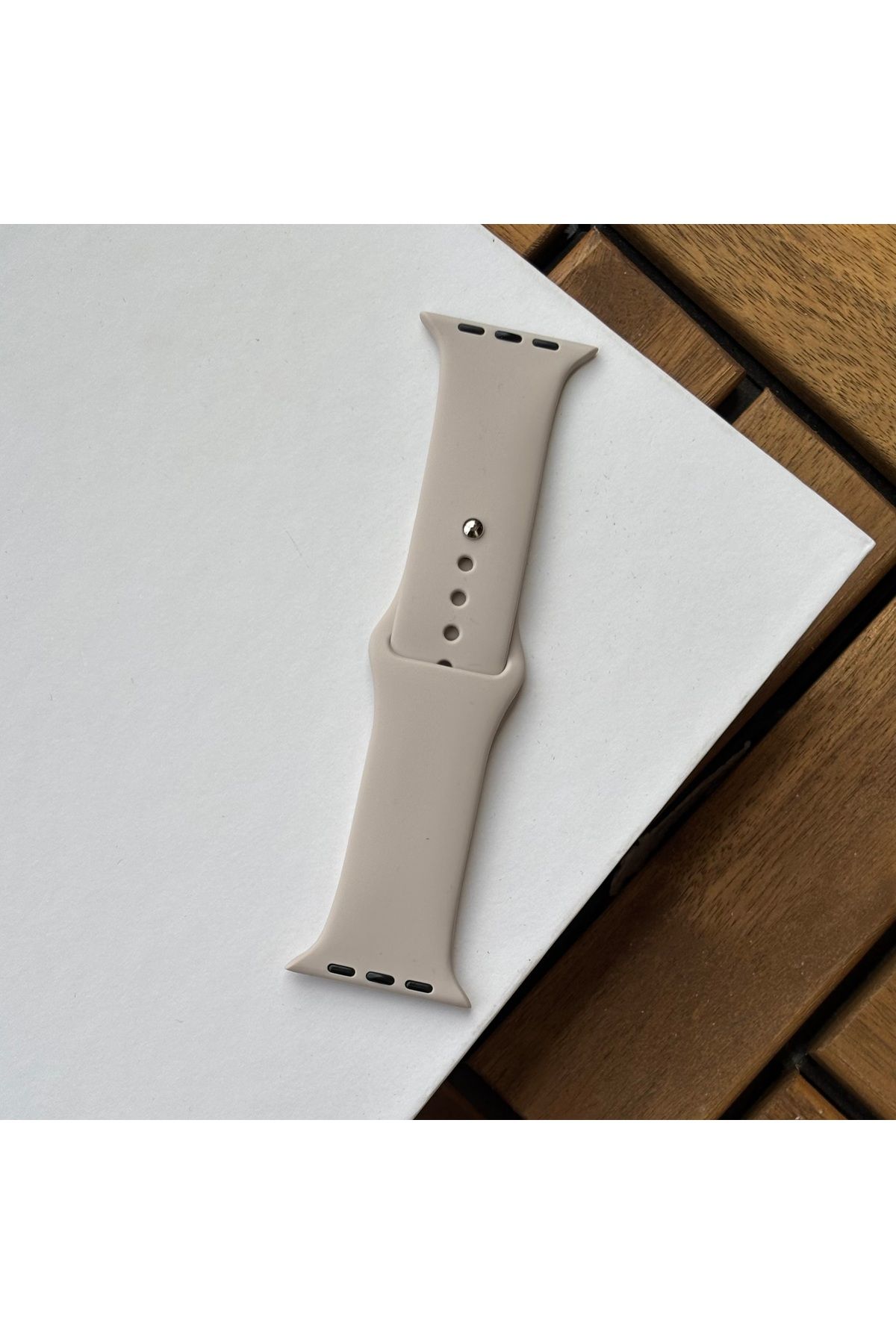 sayecase Apple Watch 6/7/SE/8/9 Serisi Uyumlu 42-44-45-49 MM Classic Silikon Kordon