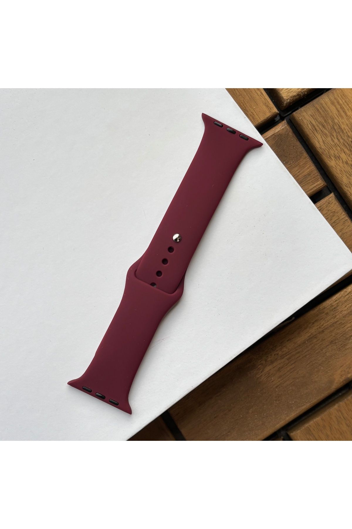 sayecase Apple Watch 6/7/SE/8/9 Serisi Uyumlu 42-44-45-49 MM Classic Silikon Kordon