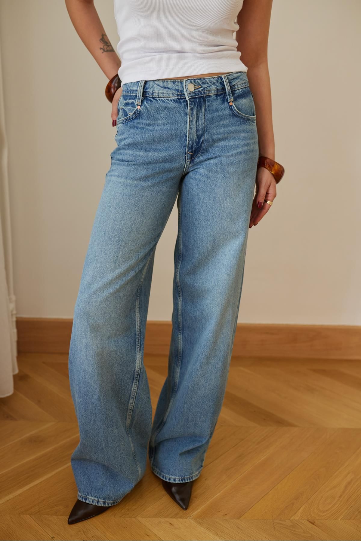Askı Tekstil Mavi Taşlamalı Düz Kesim Denim Pantolon