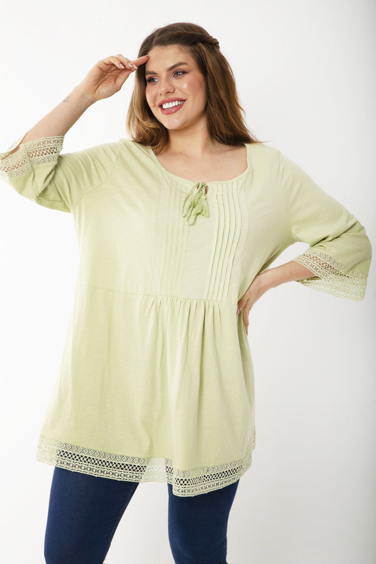 Şans-Women's Large Size Green Ribbed Stitched Tunic with Lace Detail at Cuffs and Hem 65N36876 1