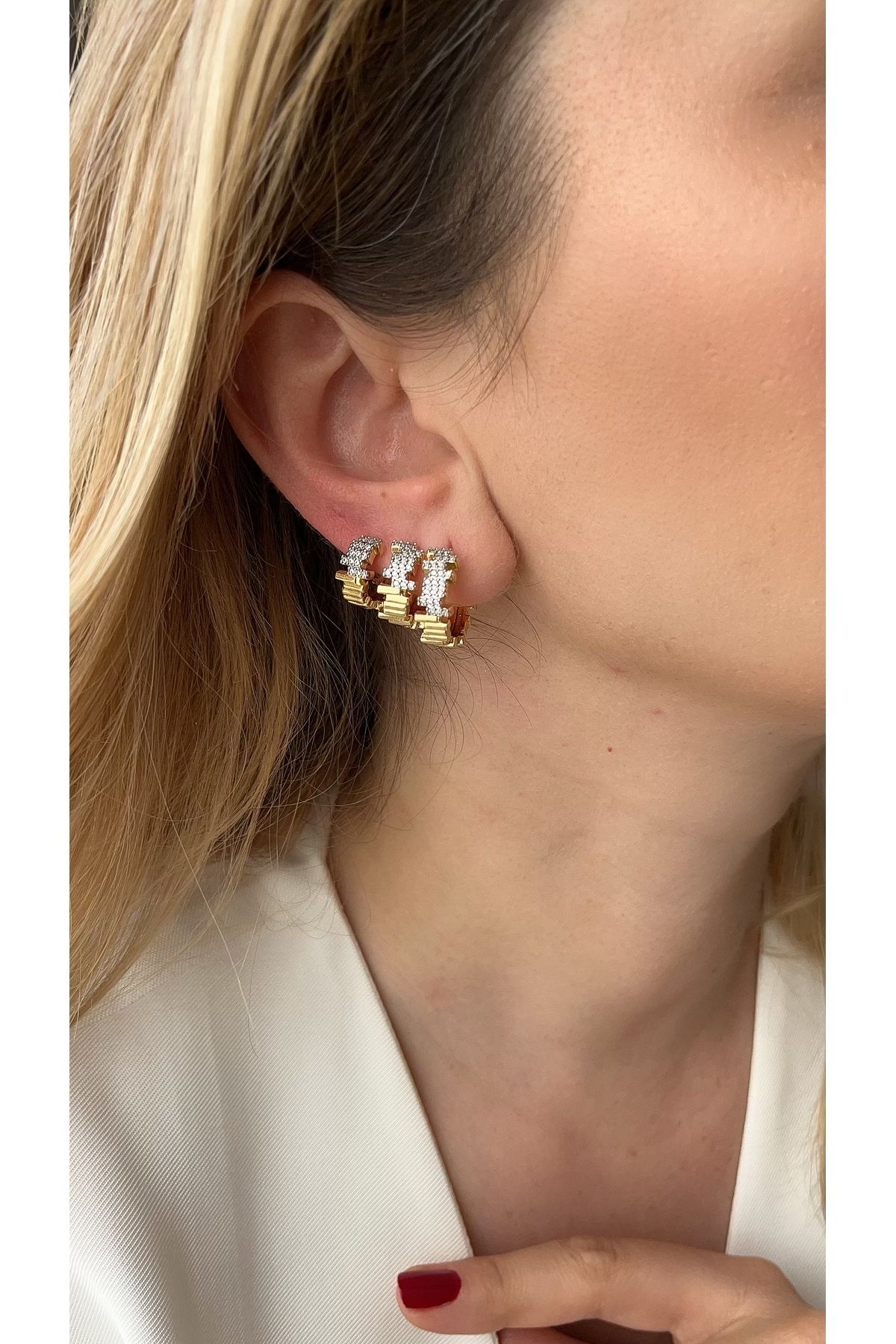 FASION JEWELLERY Asimetrik model 3’lü gold halka küpe