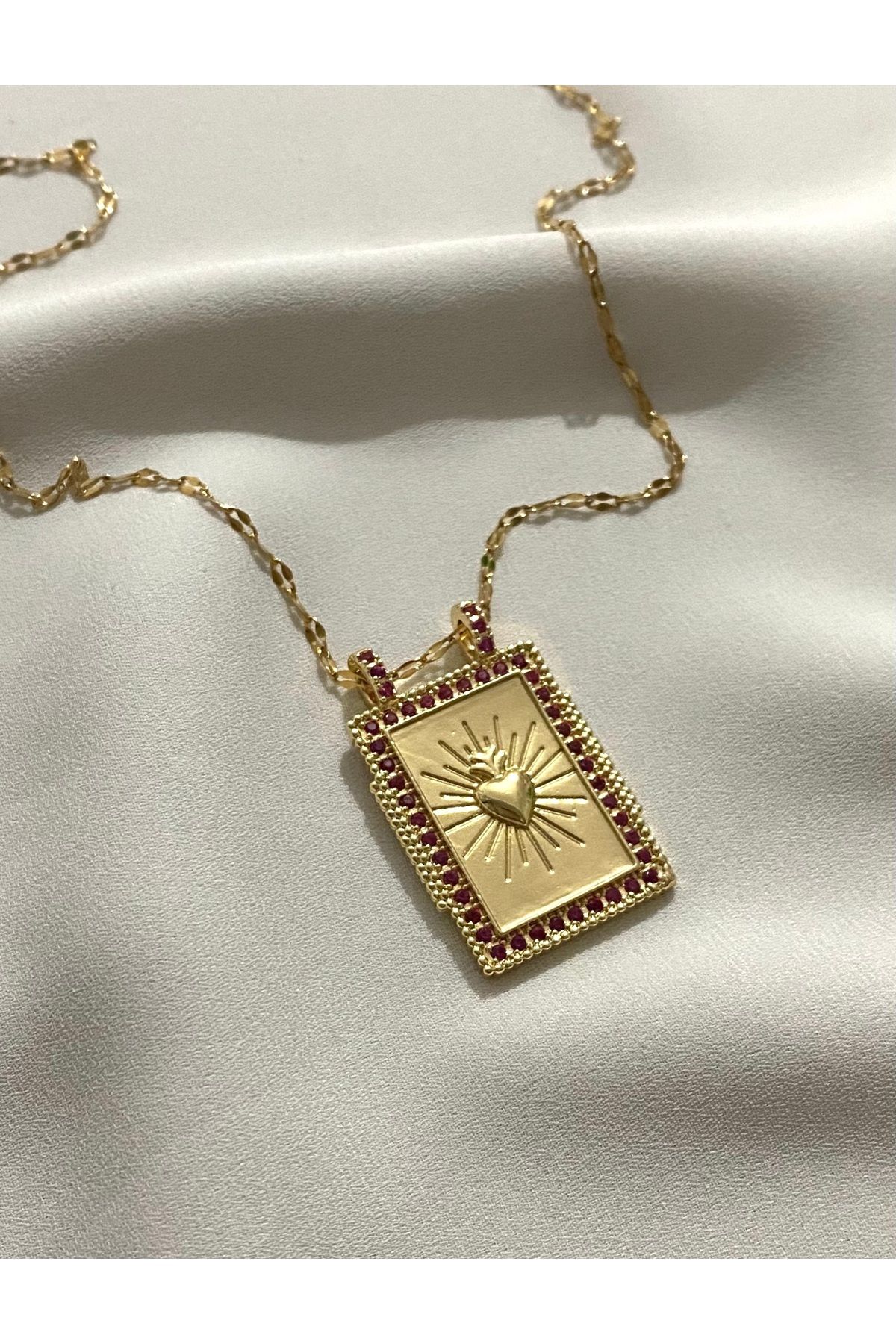 HOMEGO Kadın Altın Kaplama Çelik Gold Plaka Kolye