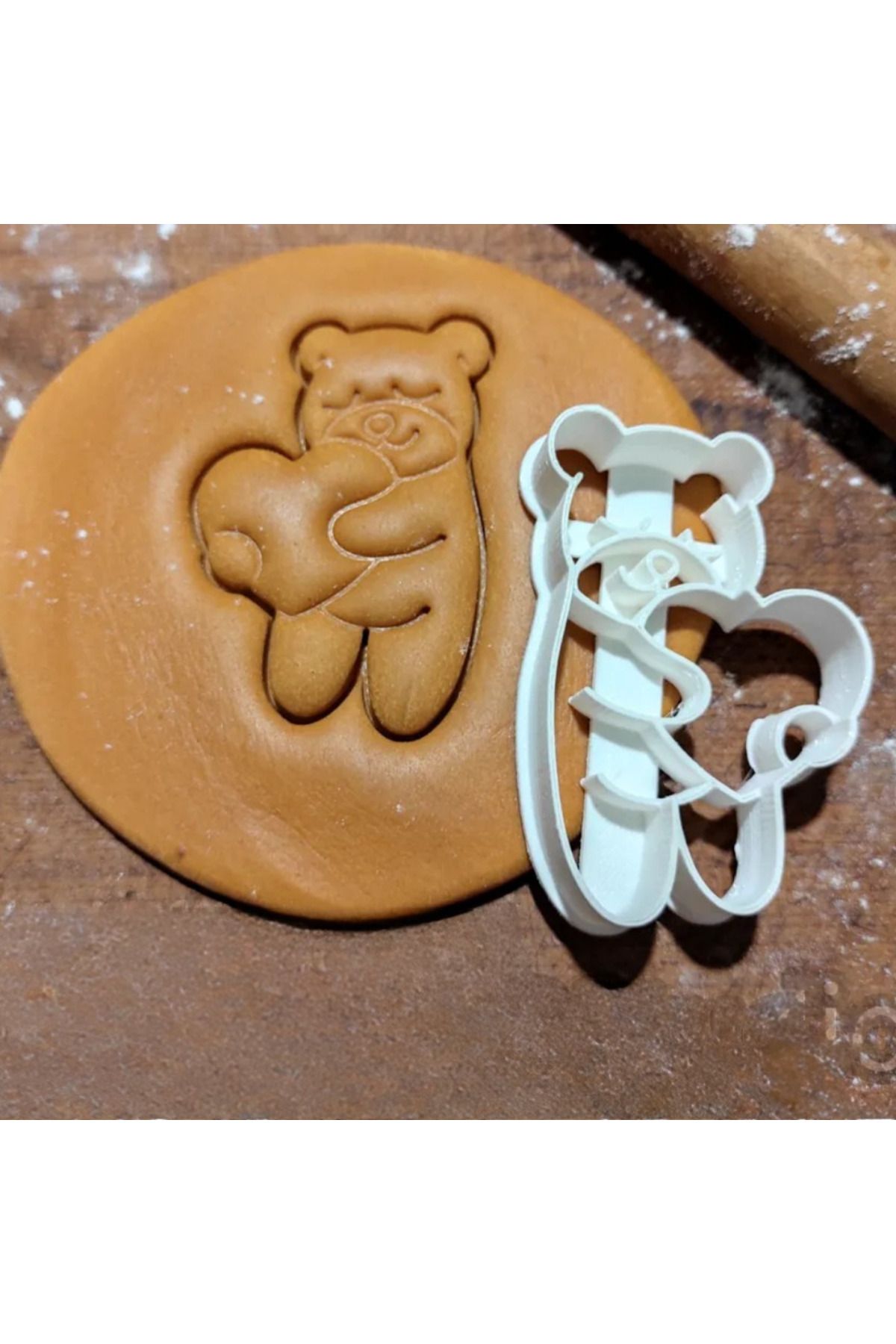 GRAT3D Kalp Tutan Ayı Kurabiye Hamuru Şekillendirici 7cm