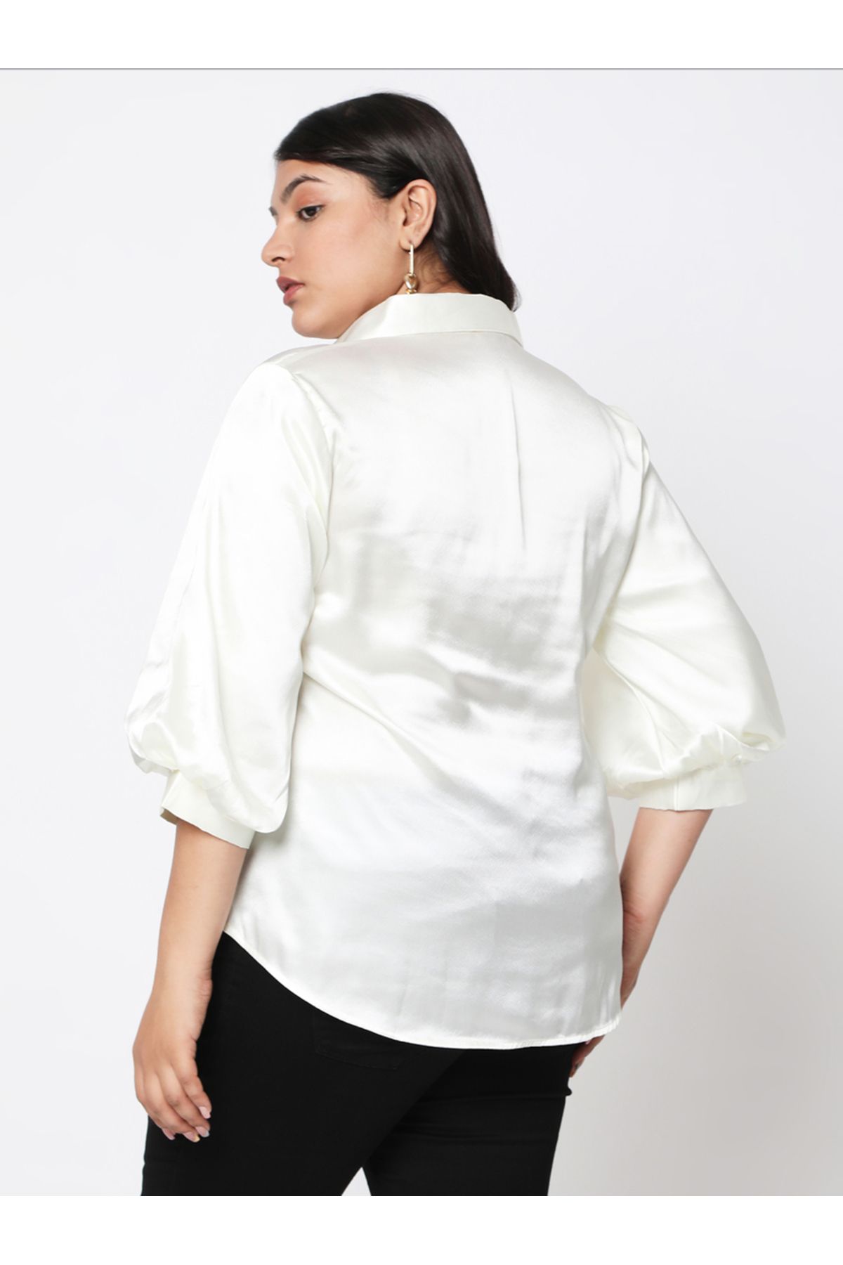 Mish By Styli-قميص بأكمام من الساتان بيشوب وياقة 5