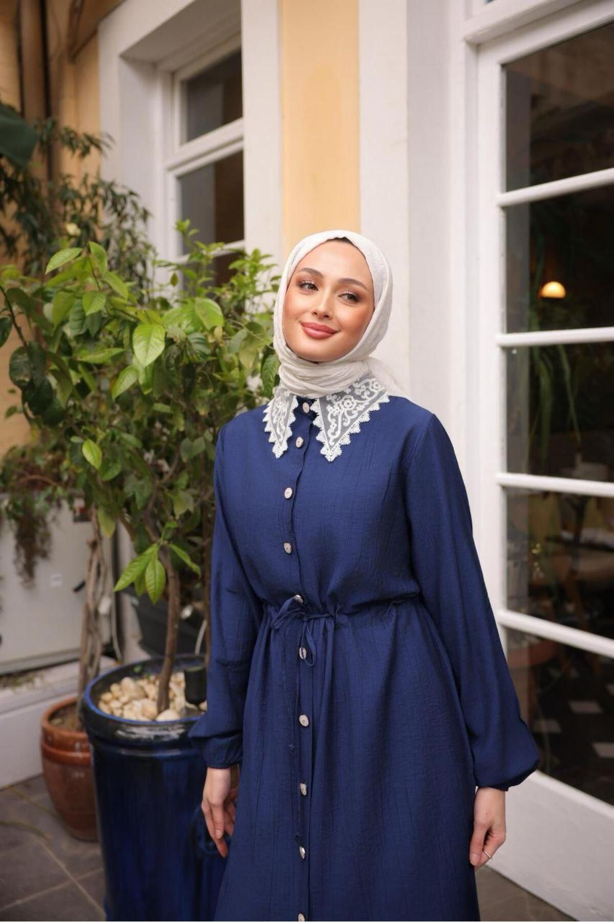 Butik Dantel Yakalı Çilek Takım