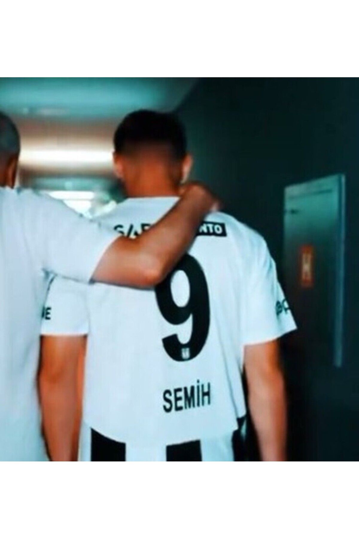 Alaturka Mix Beşiktâş' 2024/25- SEMİH' KILIÇSOY' 9 İç Saha Çubuklu Çocuk Forması